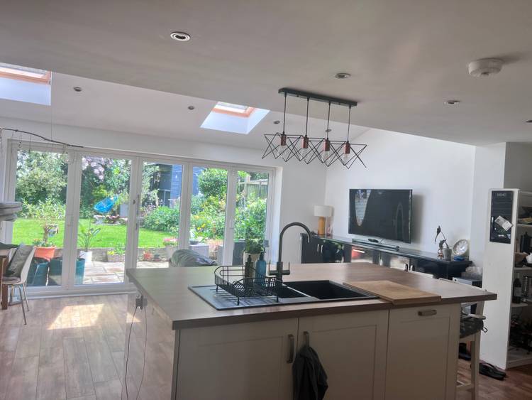 4 bedroom semi-detached house