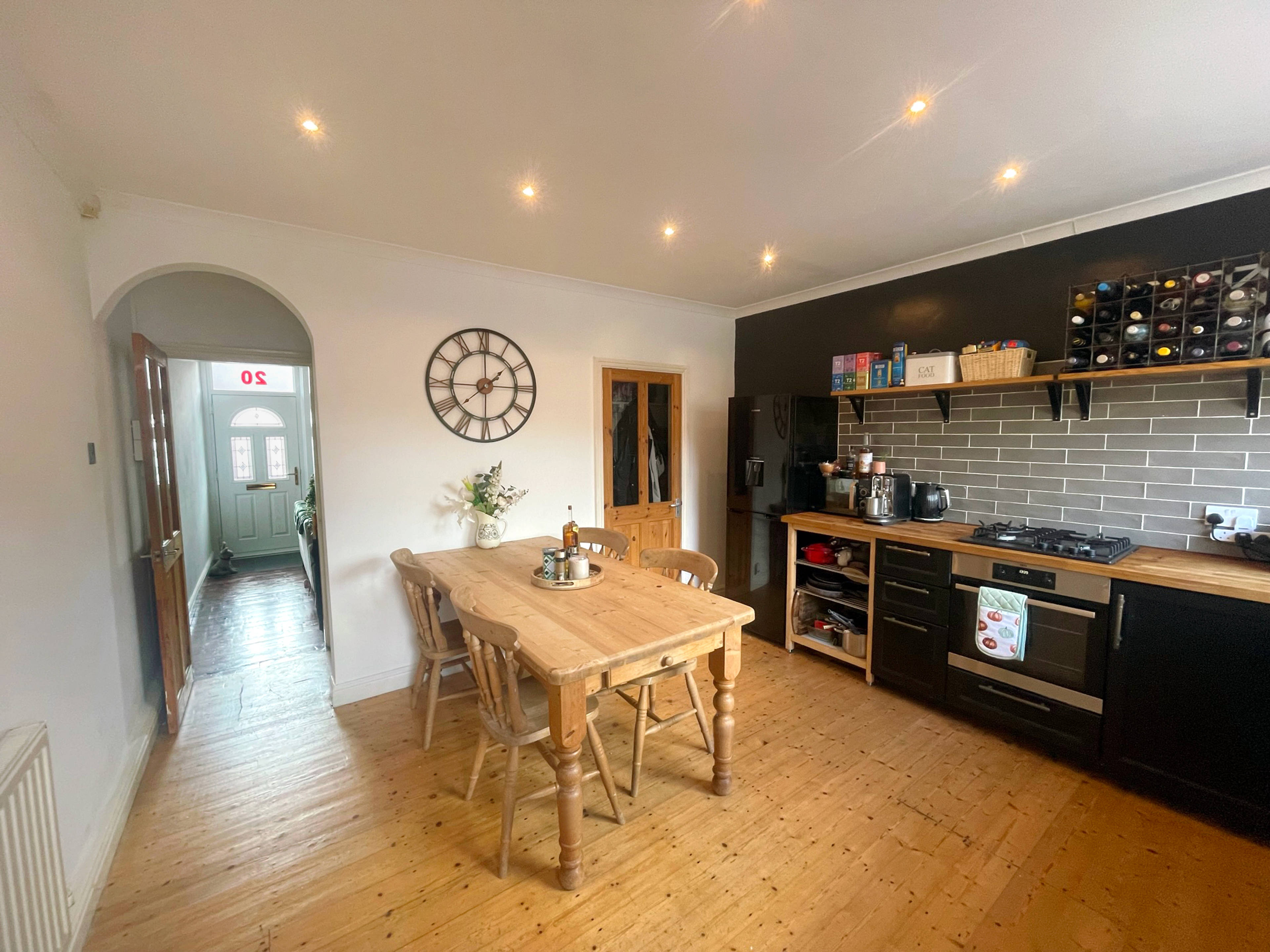 Kitchen/Dining Room
