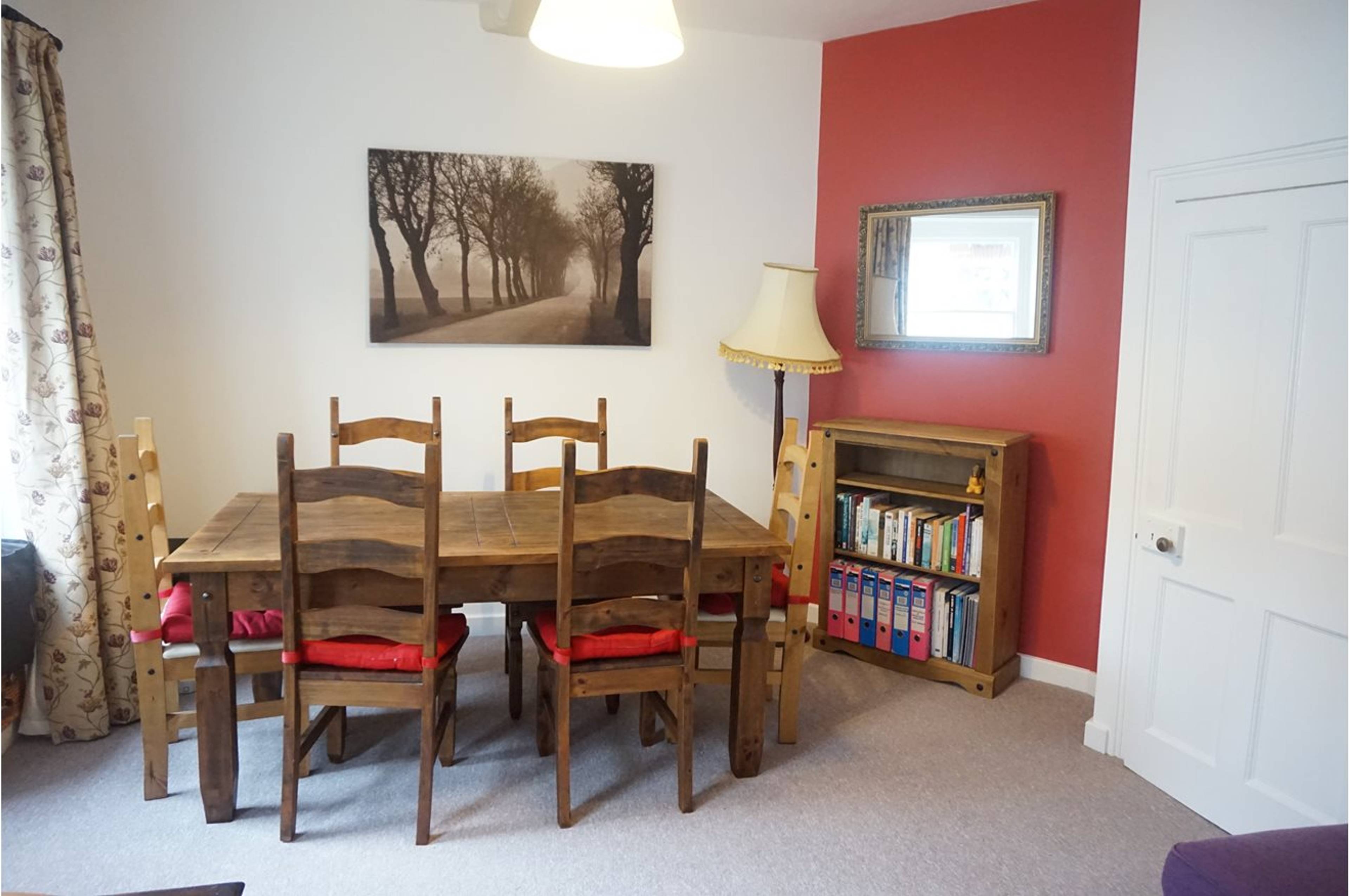 Lounge/Dining Room