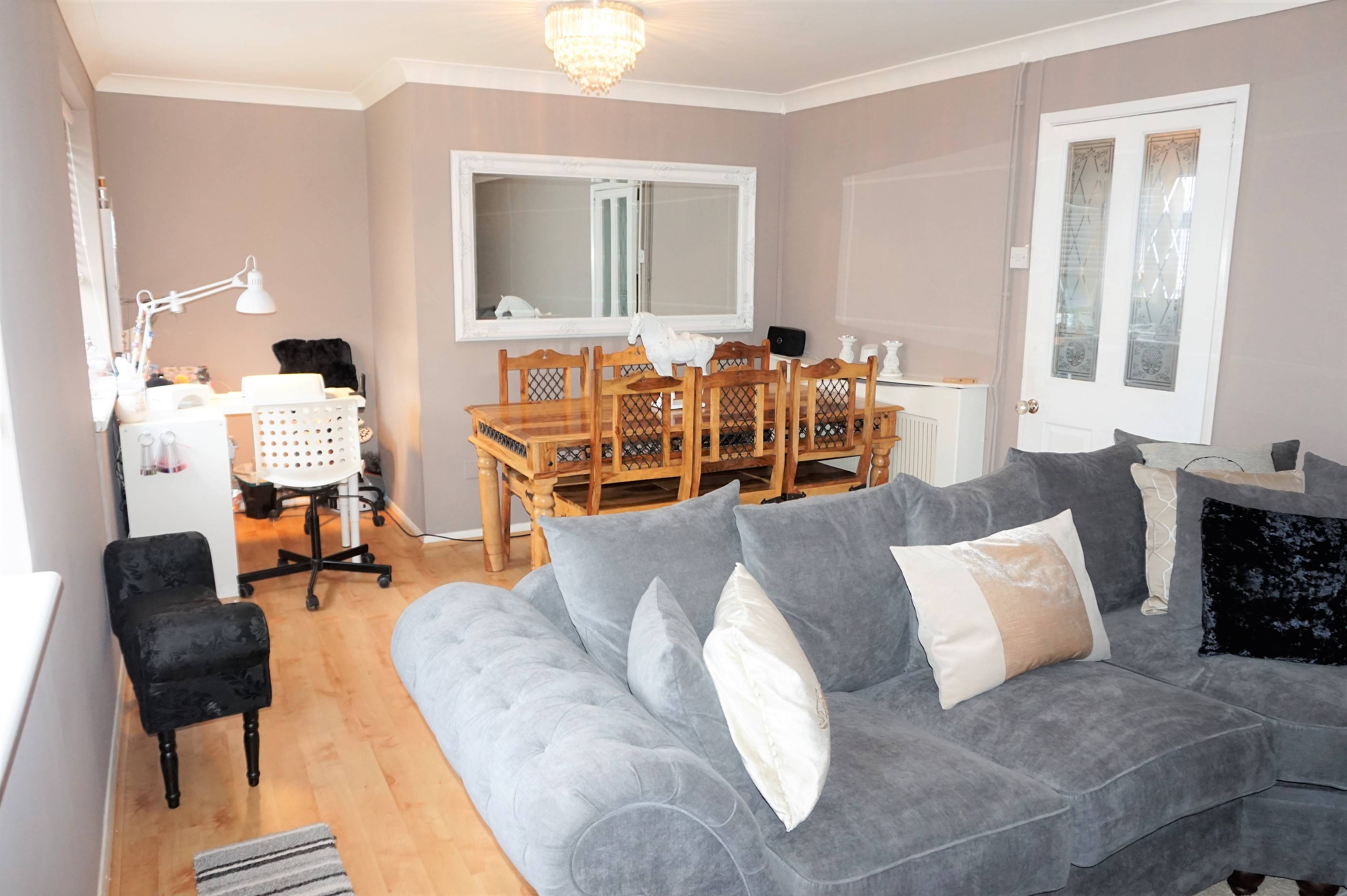 Lounge/Dining Room