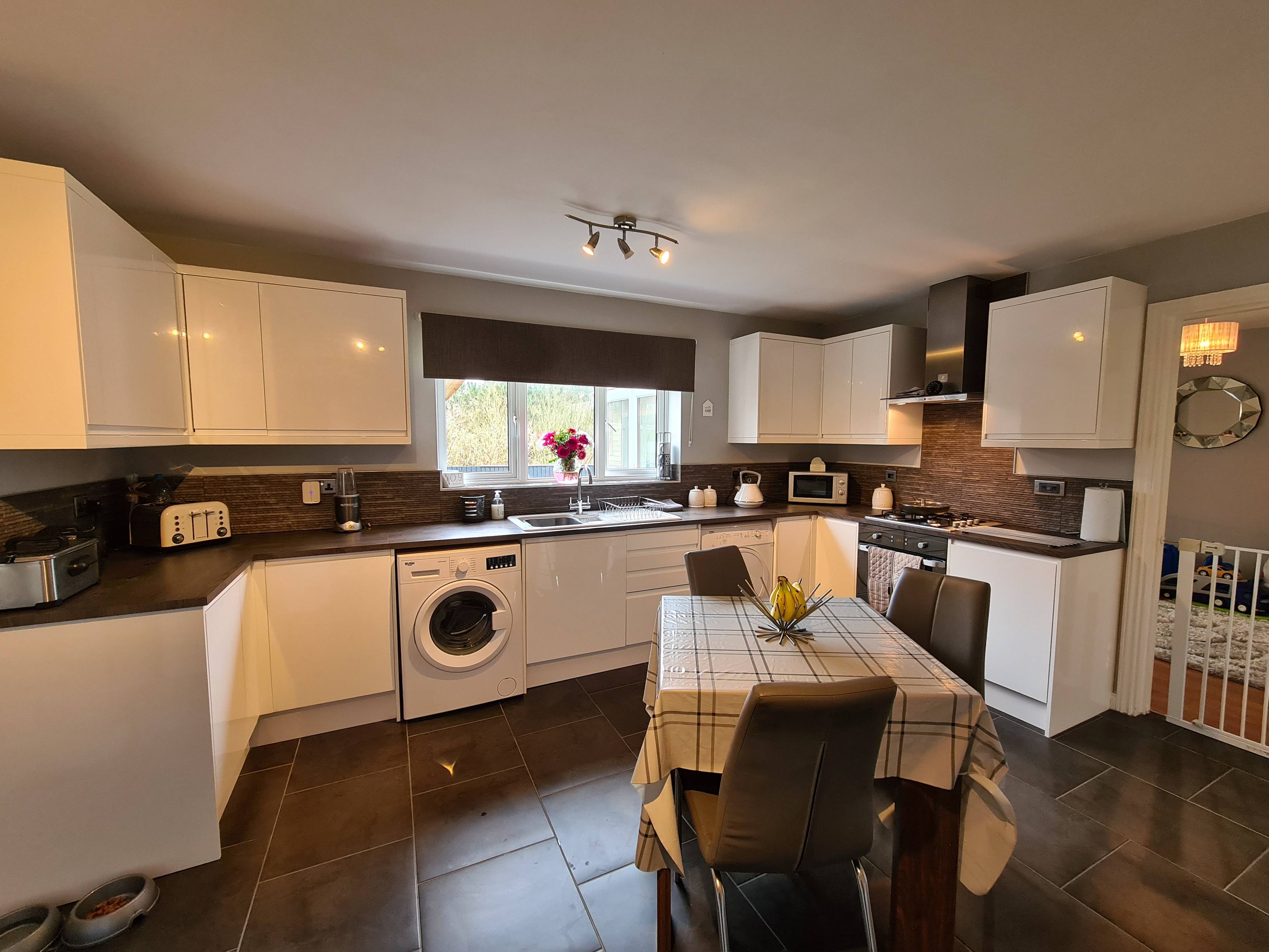 Kitchen/Breakfast