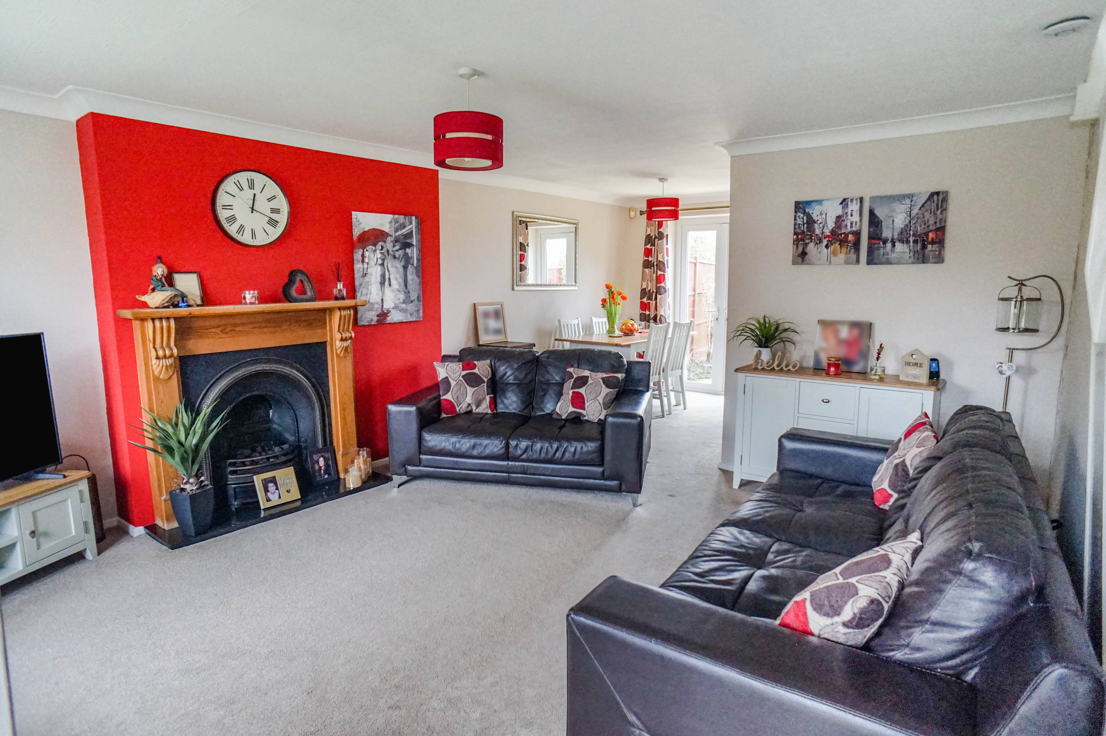Lounge/Dining Room
