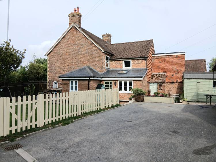 3 bedroom semi-detached house