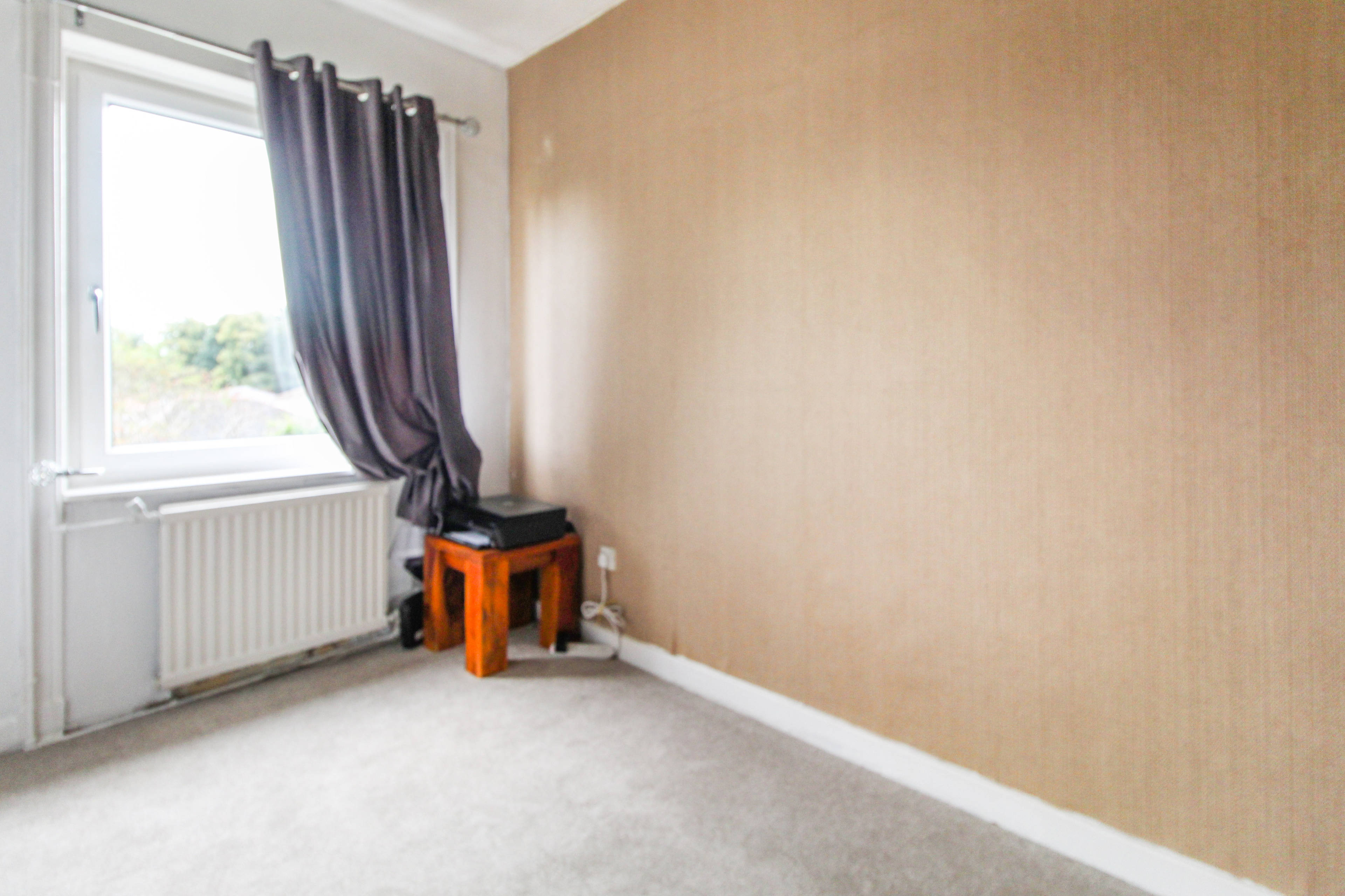 Bed 3 / Dining Room
