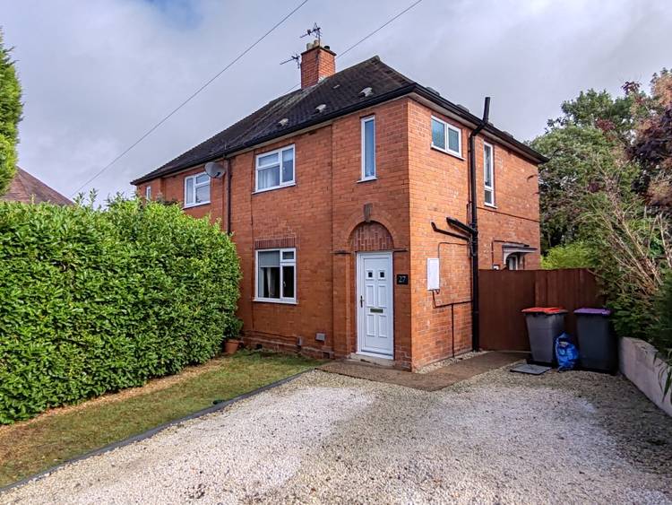 3 bedroom semi-detached house