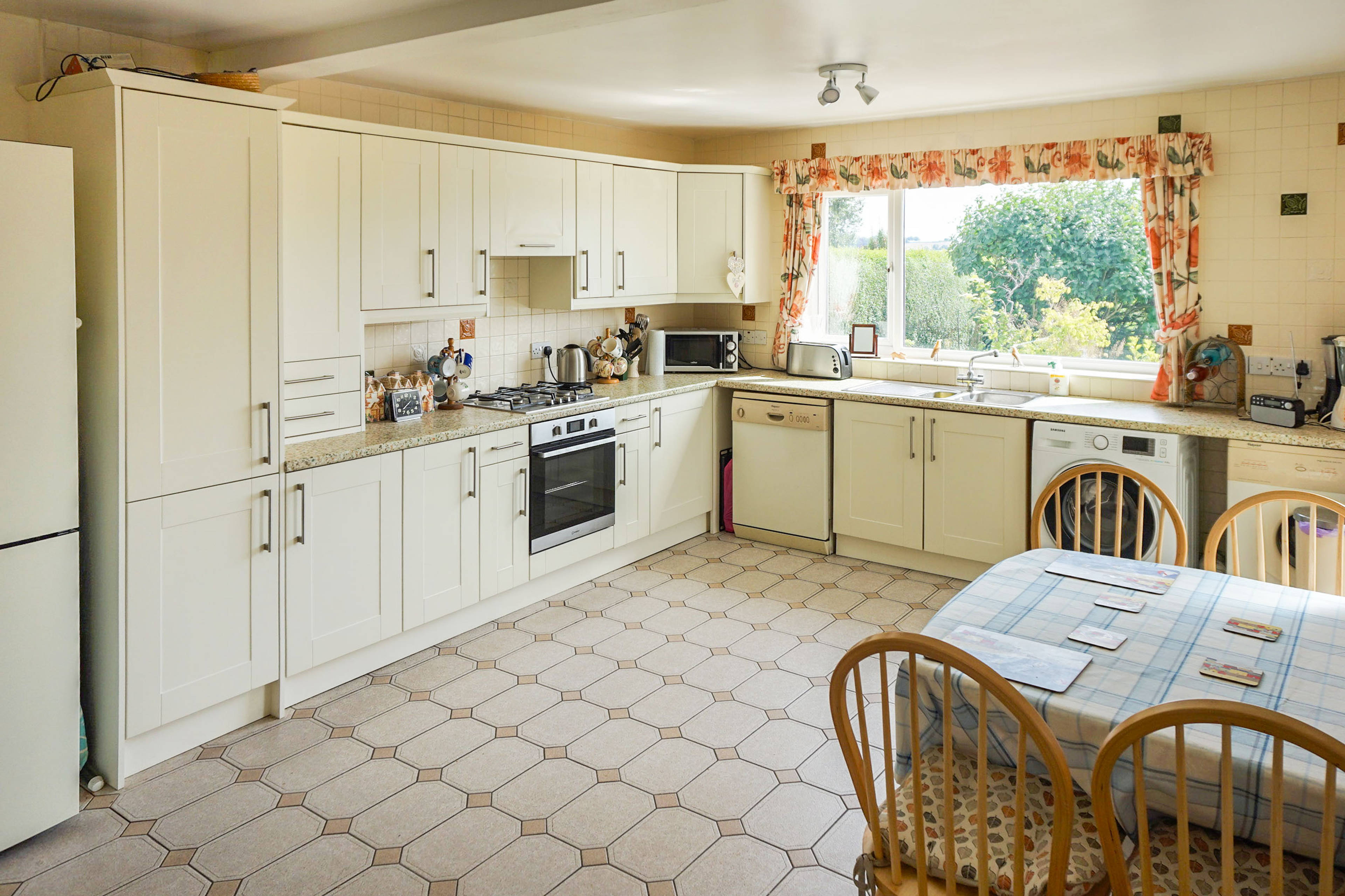 Kitchen/Breakfast
