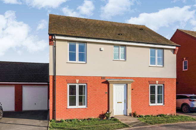 4 bedroom detached house for sale in Projects Drive, Rugby, CV21 1AB