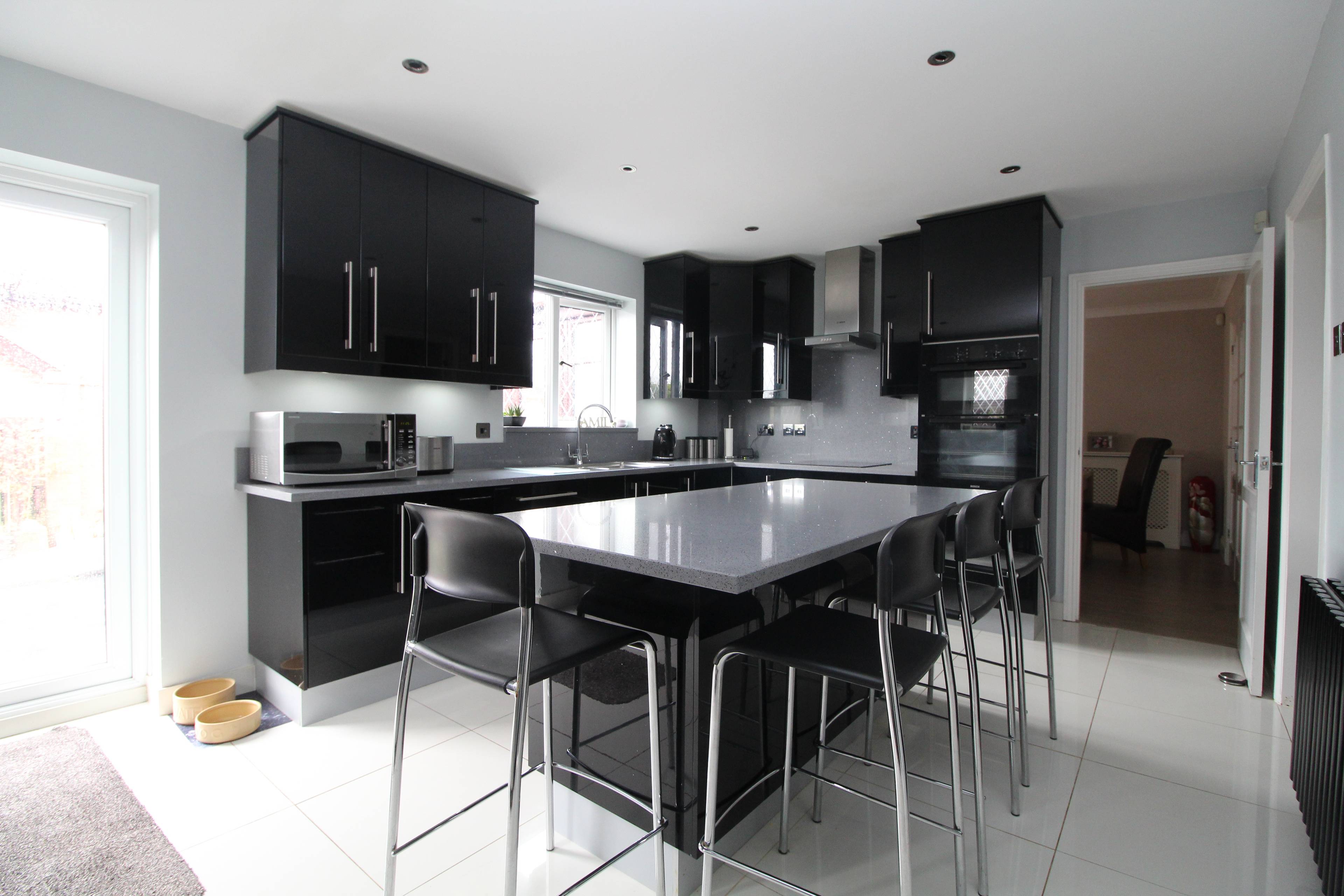 Kitchen/Breakfast