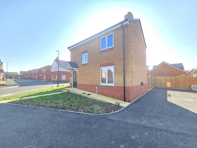 3 bedroom semi-detached house