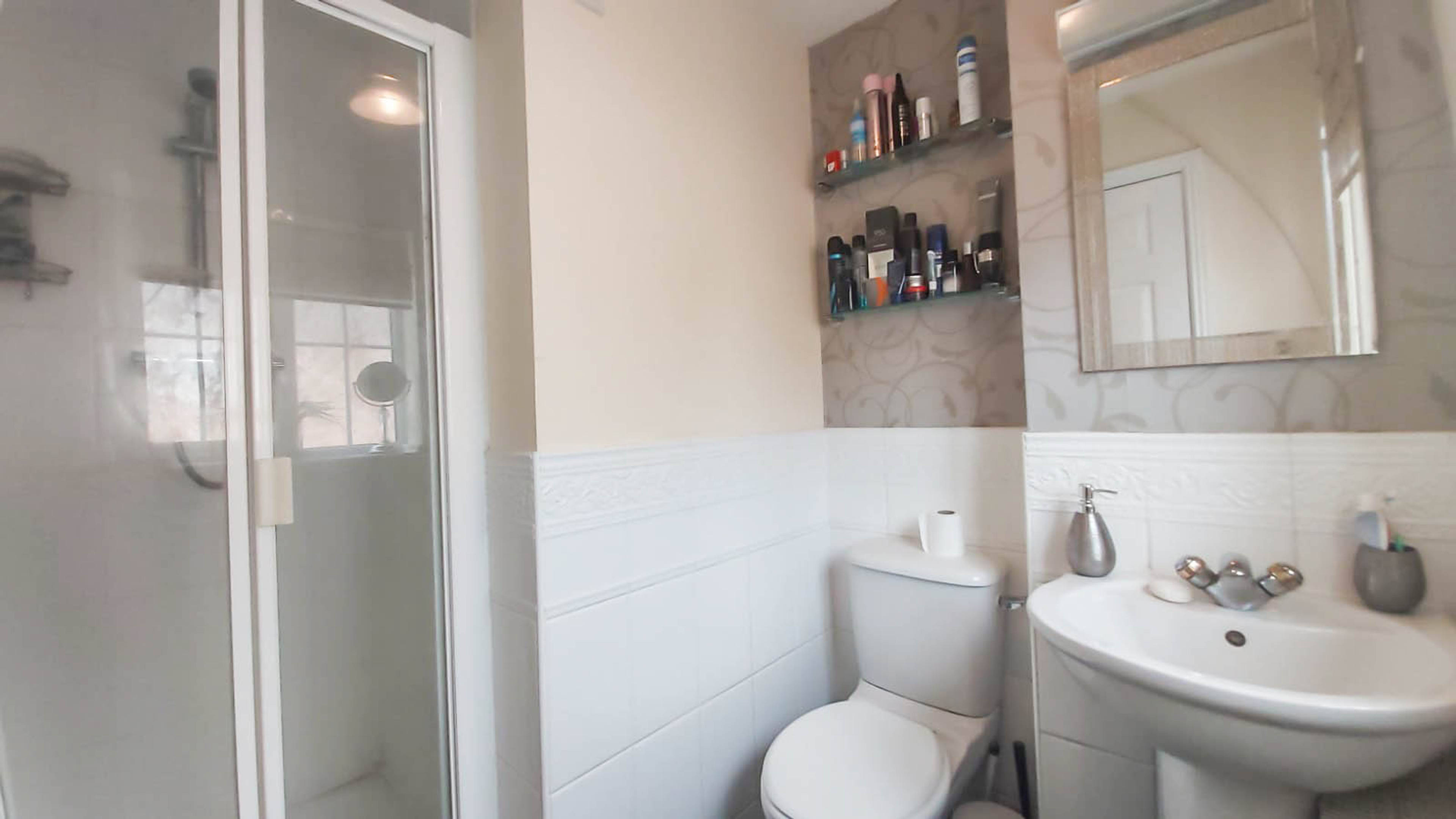 Master En-suite