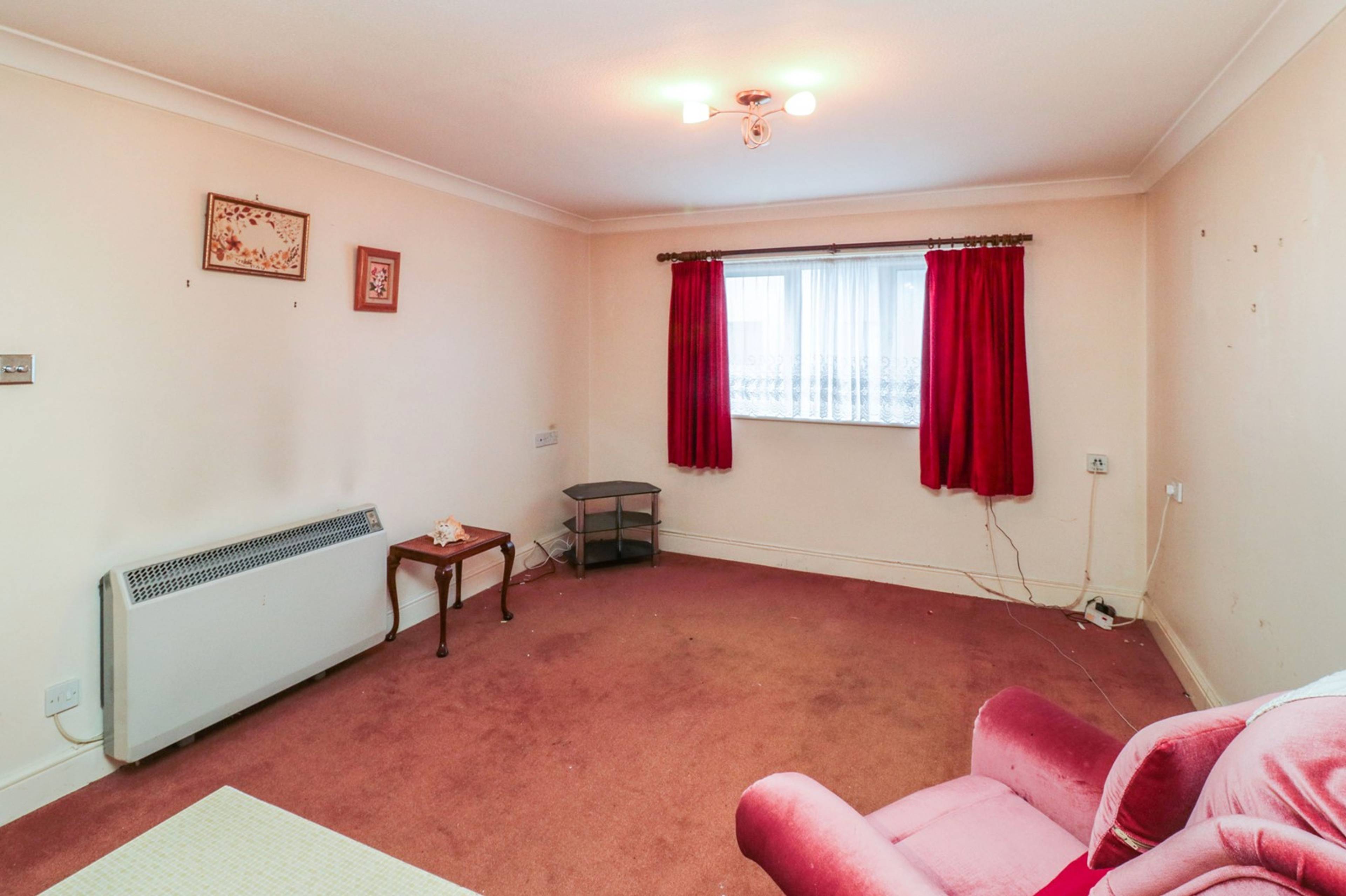 Lounge / Kitchen