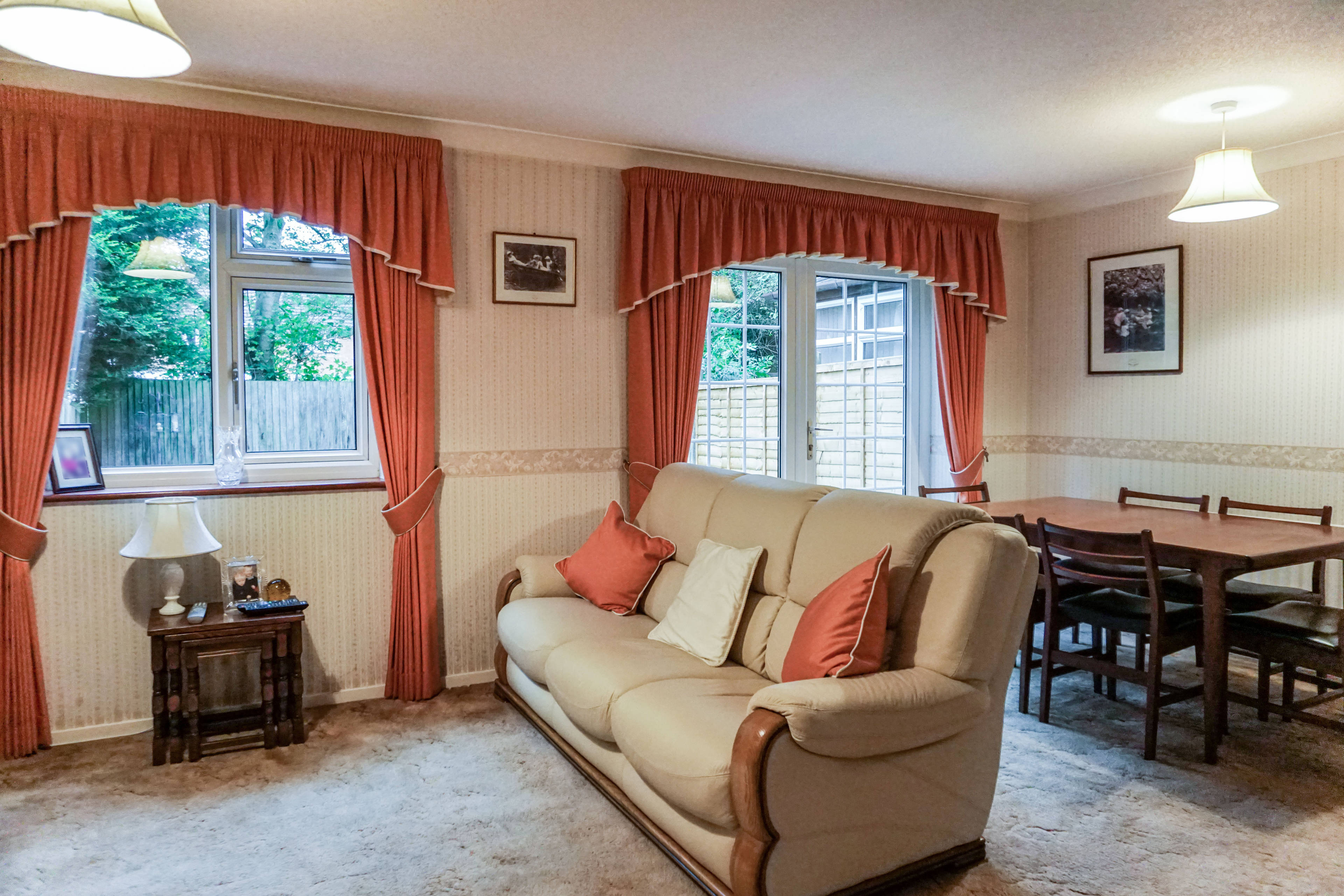 Lounge/Dining Room