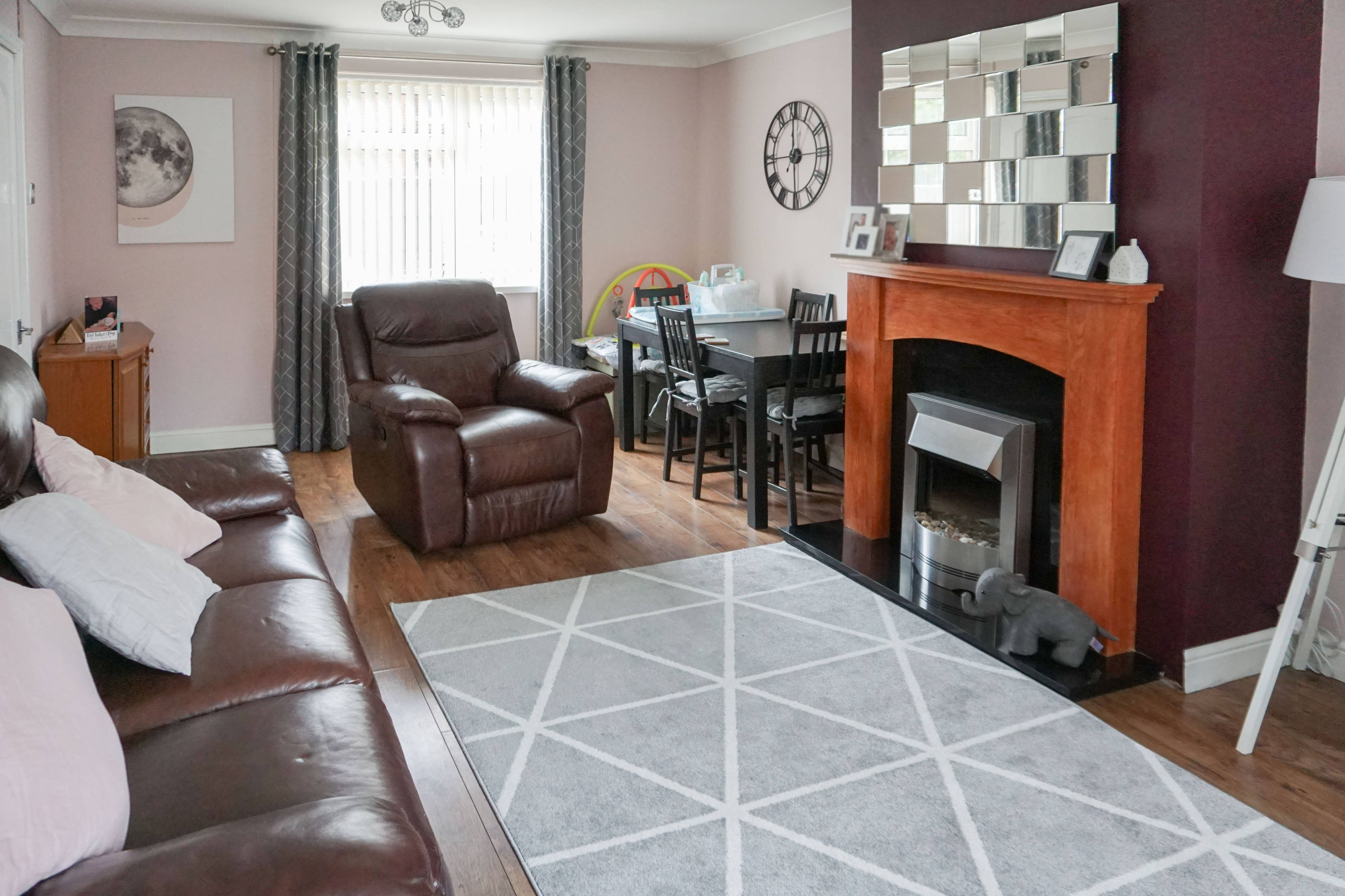 Lounge/Dining Room