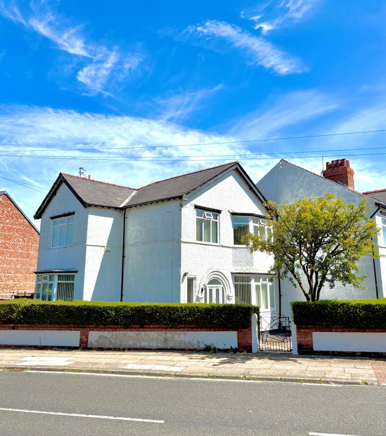 4 bedroom semi-detached house