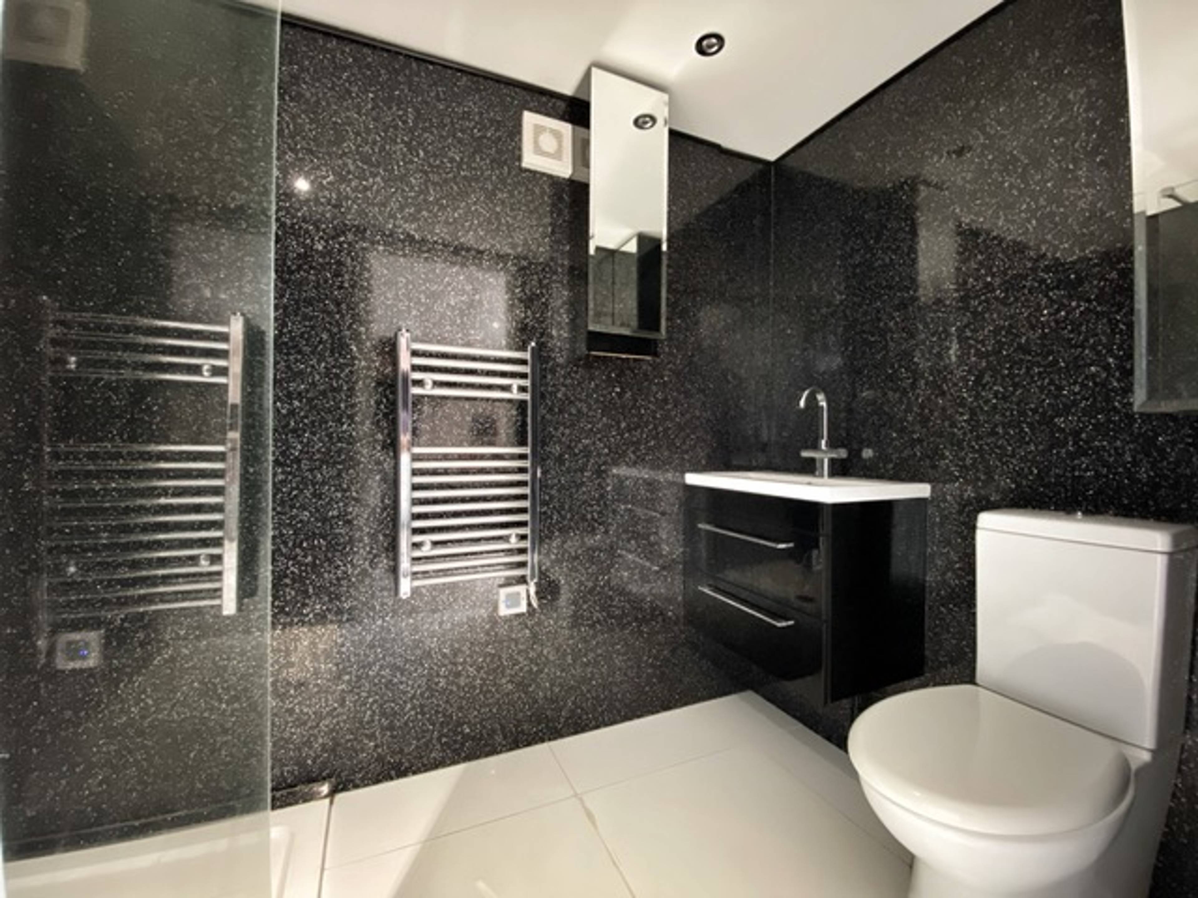 Annexe Bathroom