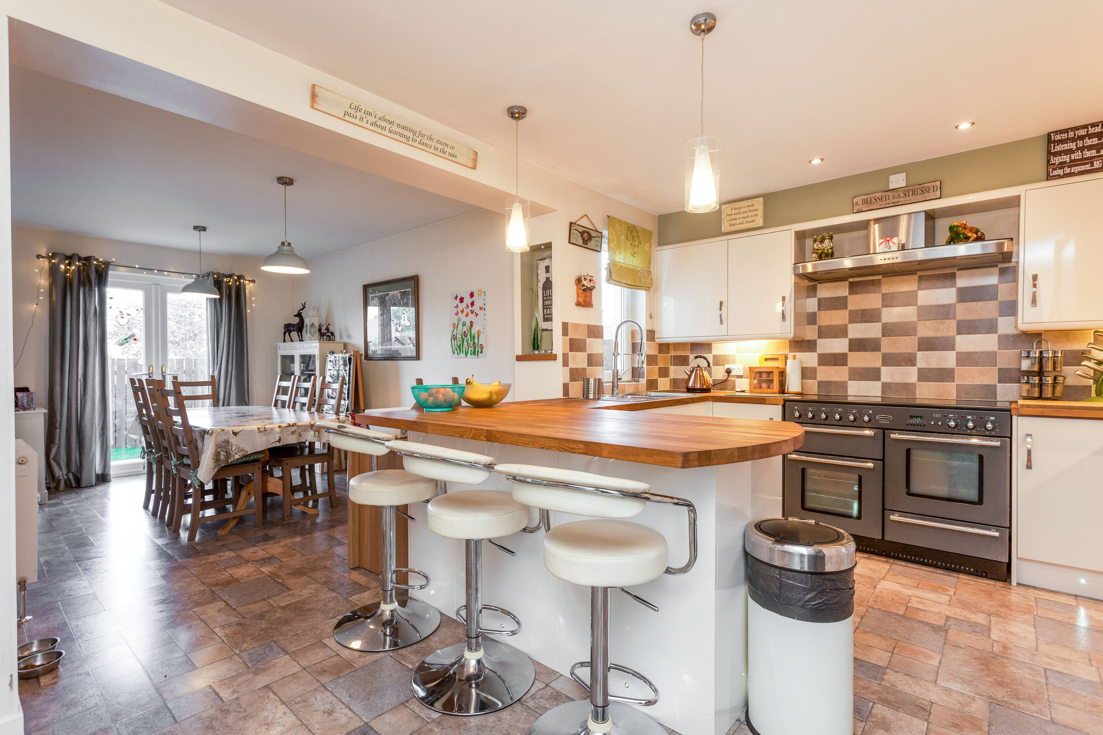 Kitchen/dining Room