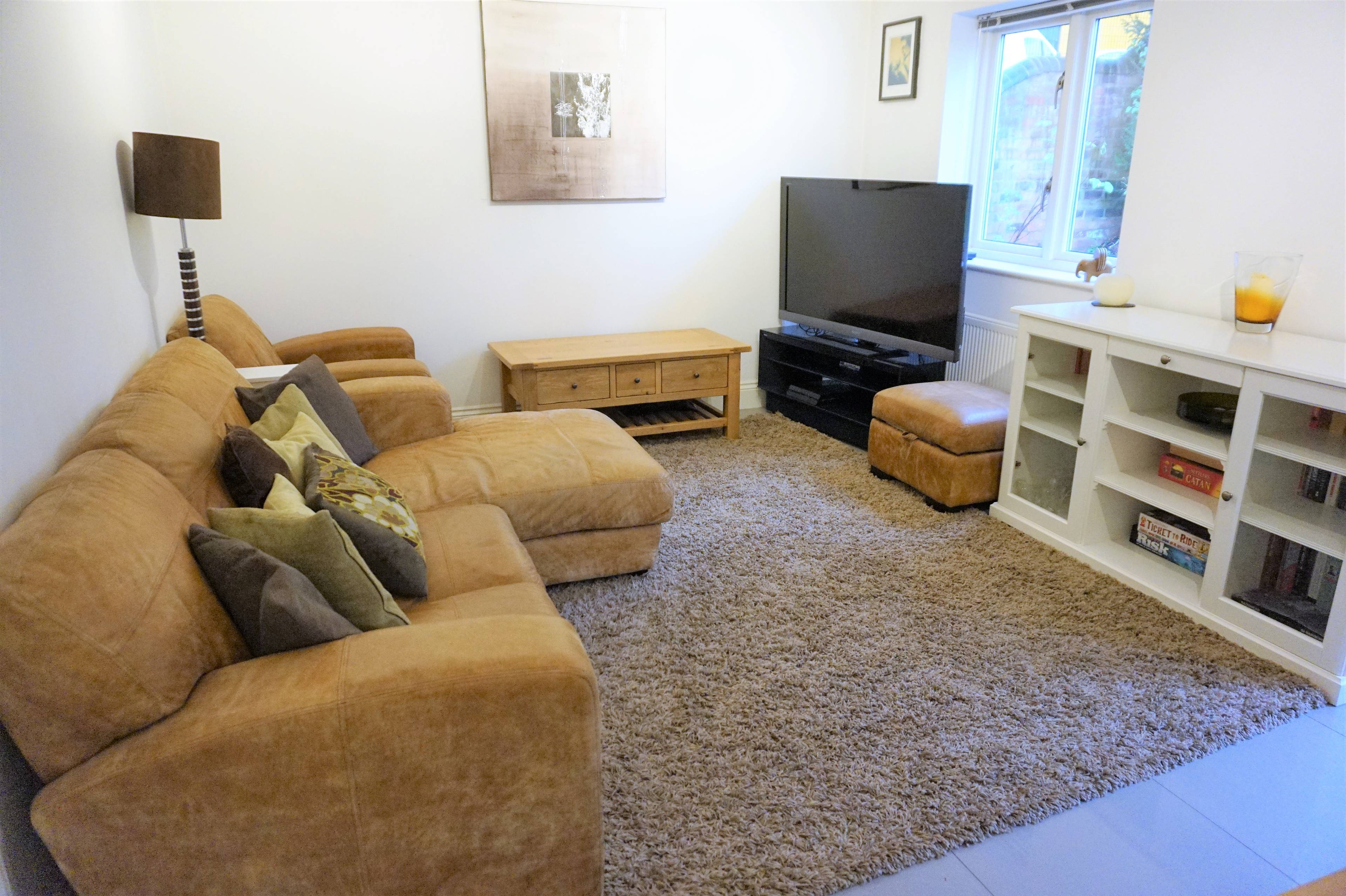 Lounge/Dining Room