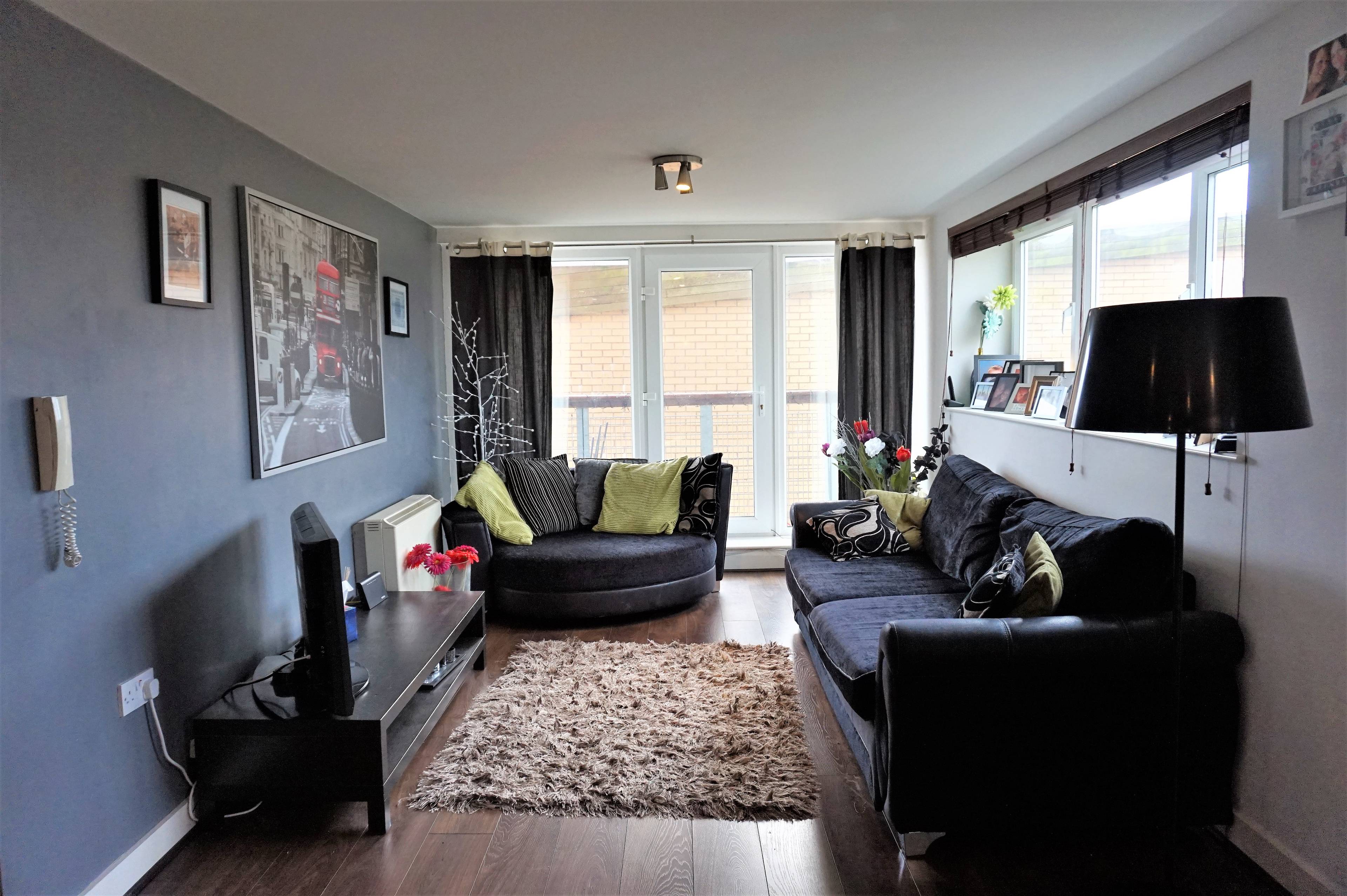 Lounge / Kitchen
