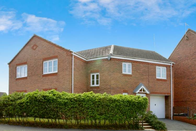 4 bedroom semi-detached house