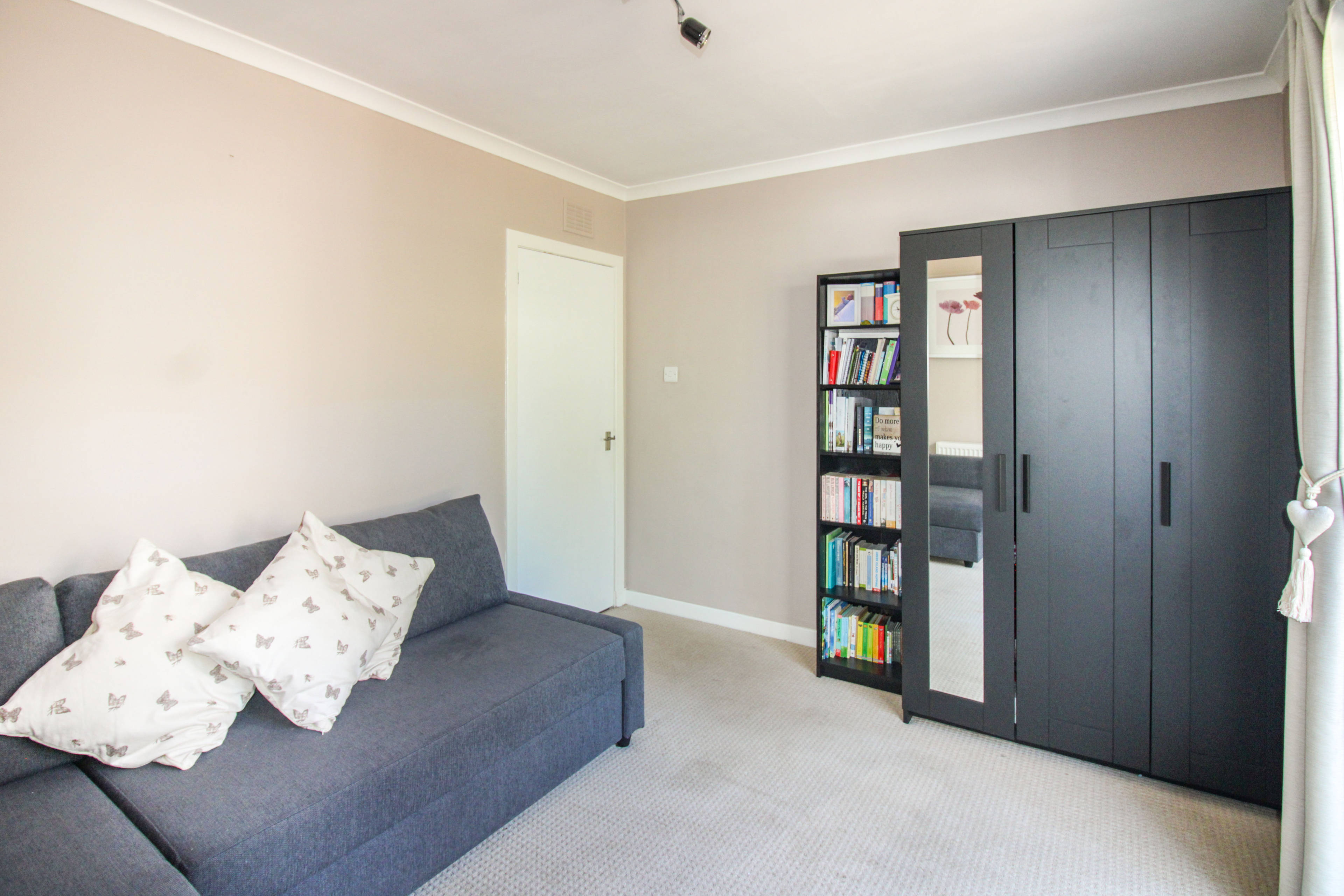 Sitting Room / Bed 3