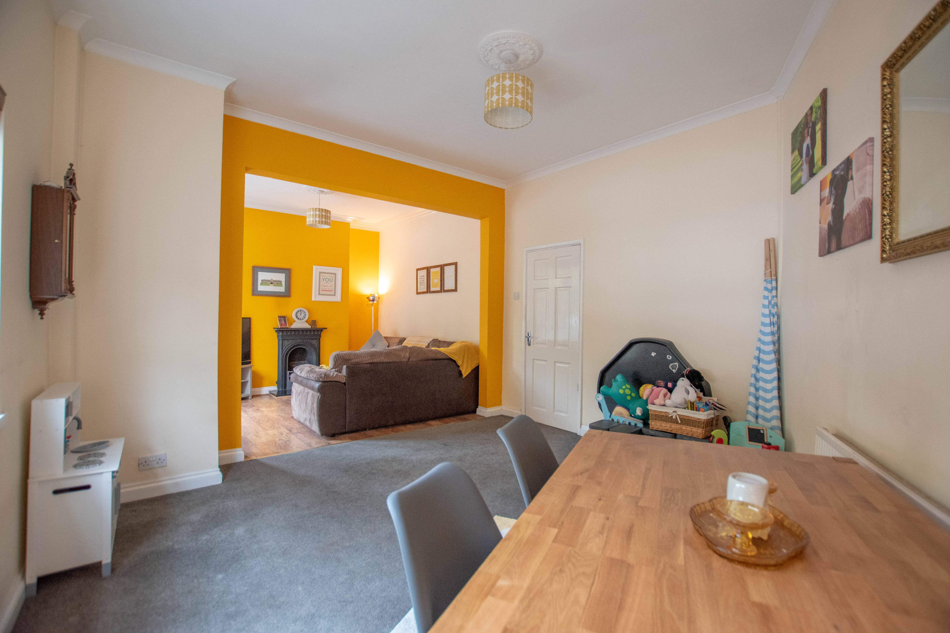 Lounge/Dining Room