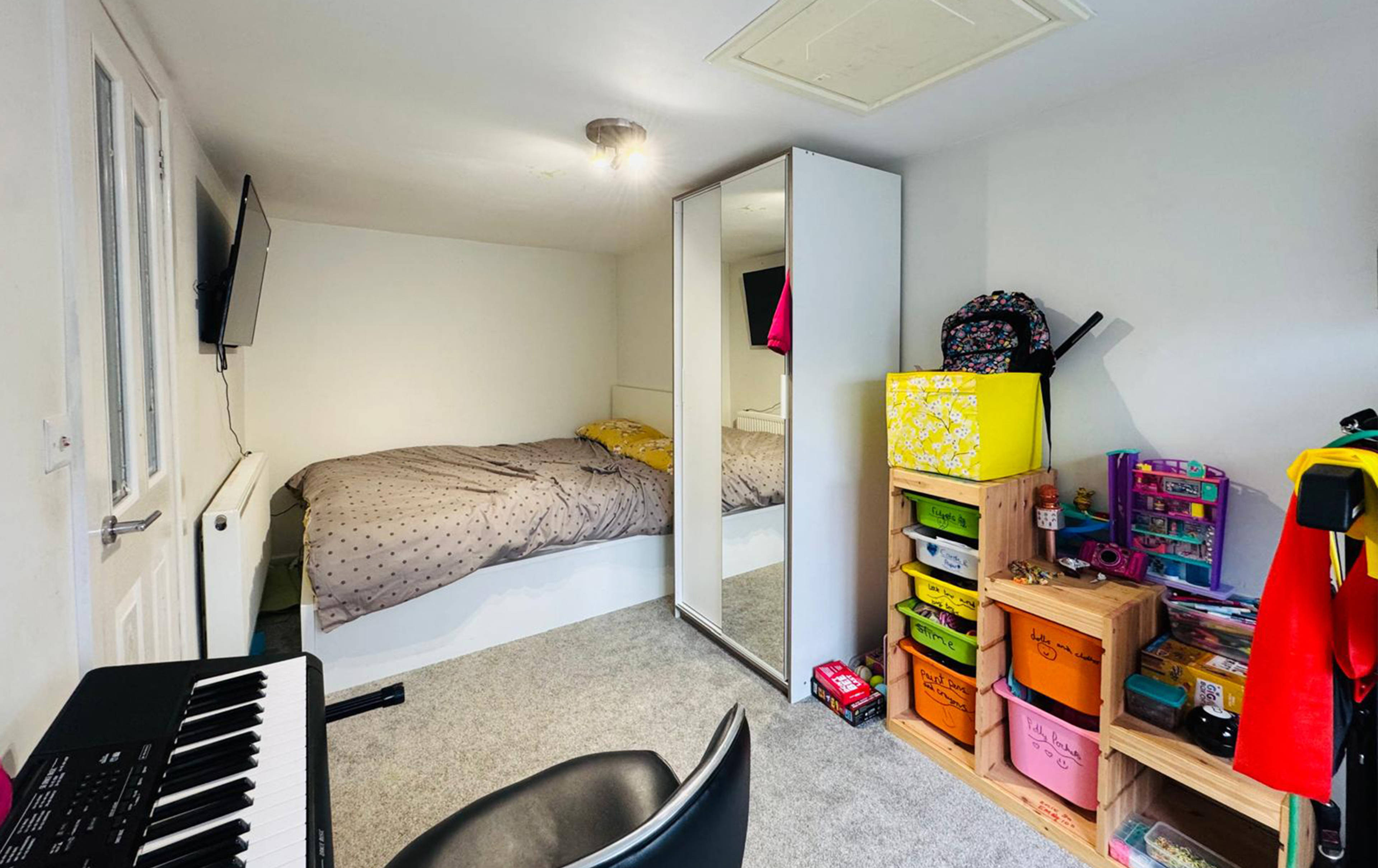 Reception/Bedroom