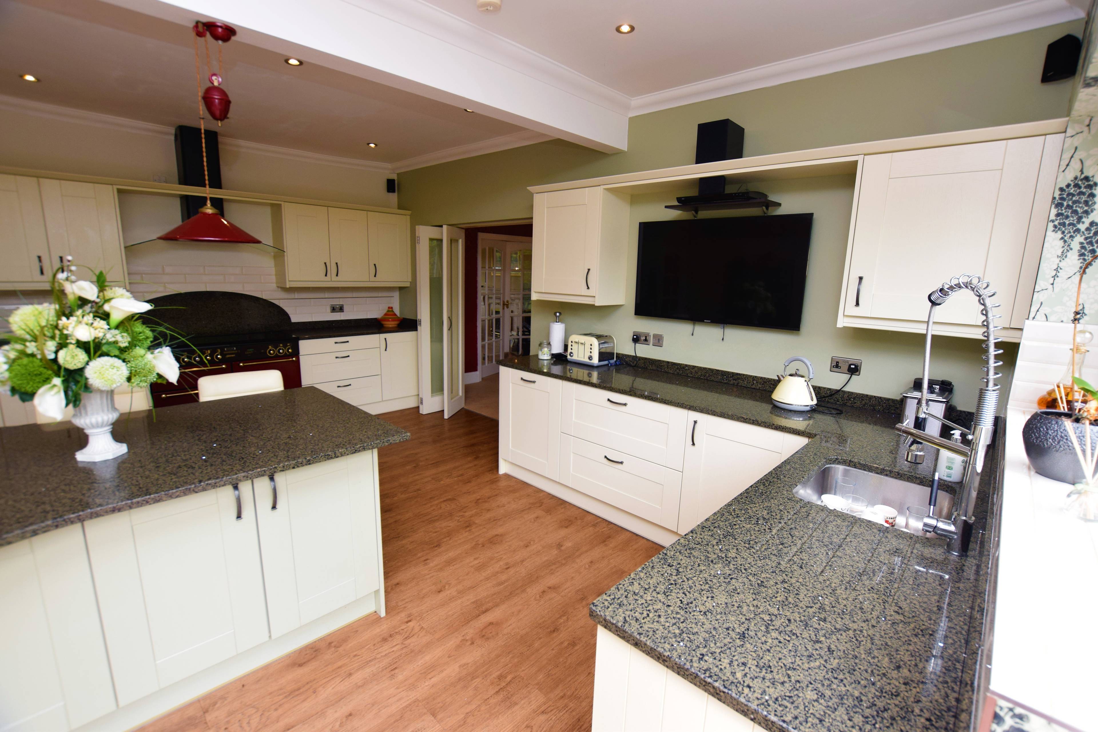Kitchen / Breakfast