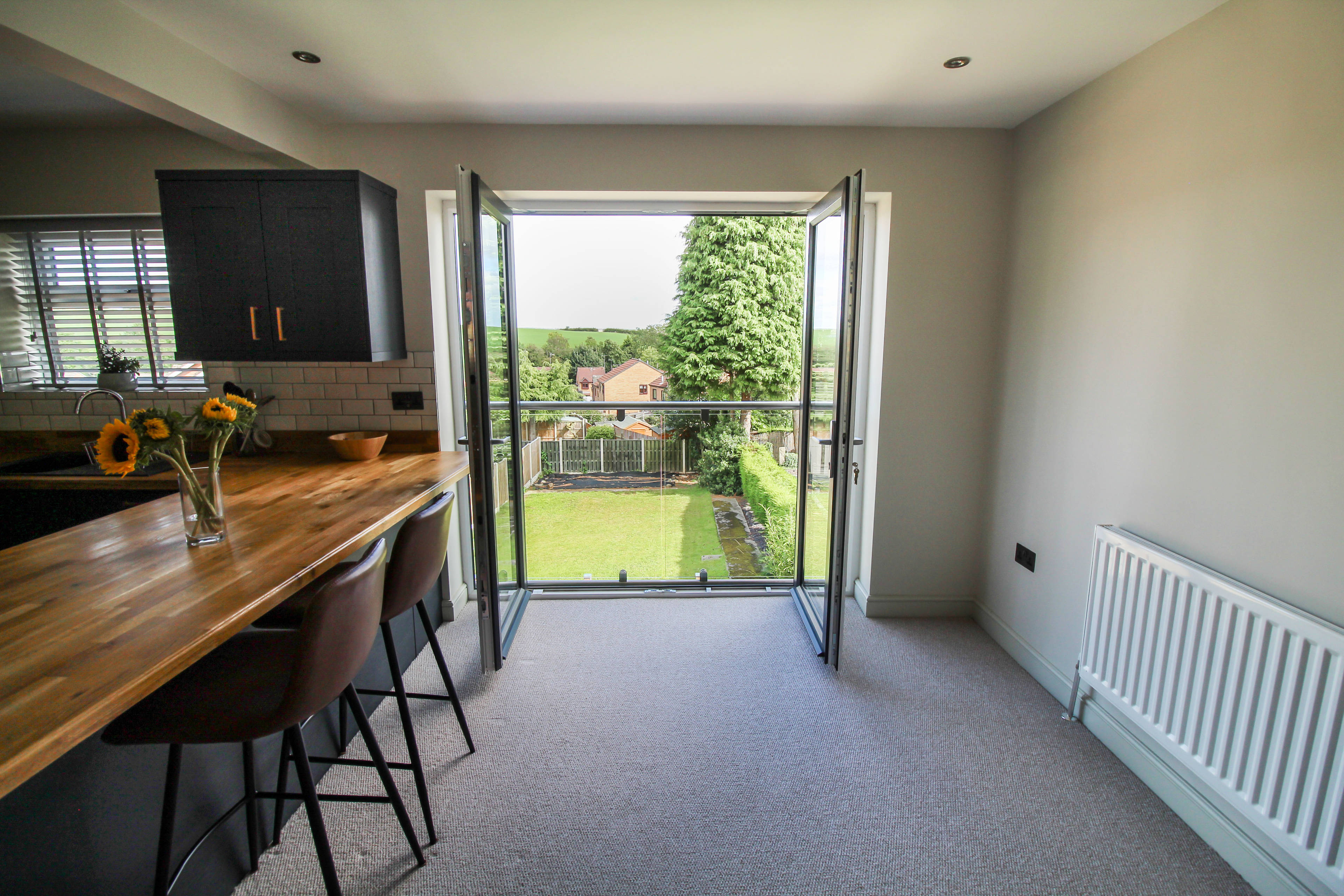 Lounge/Dining Room