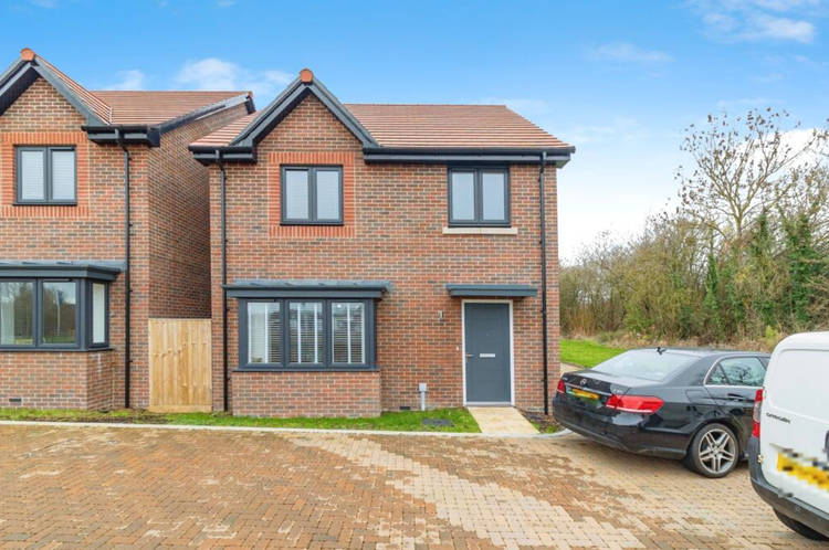 4 bedroom detached house