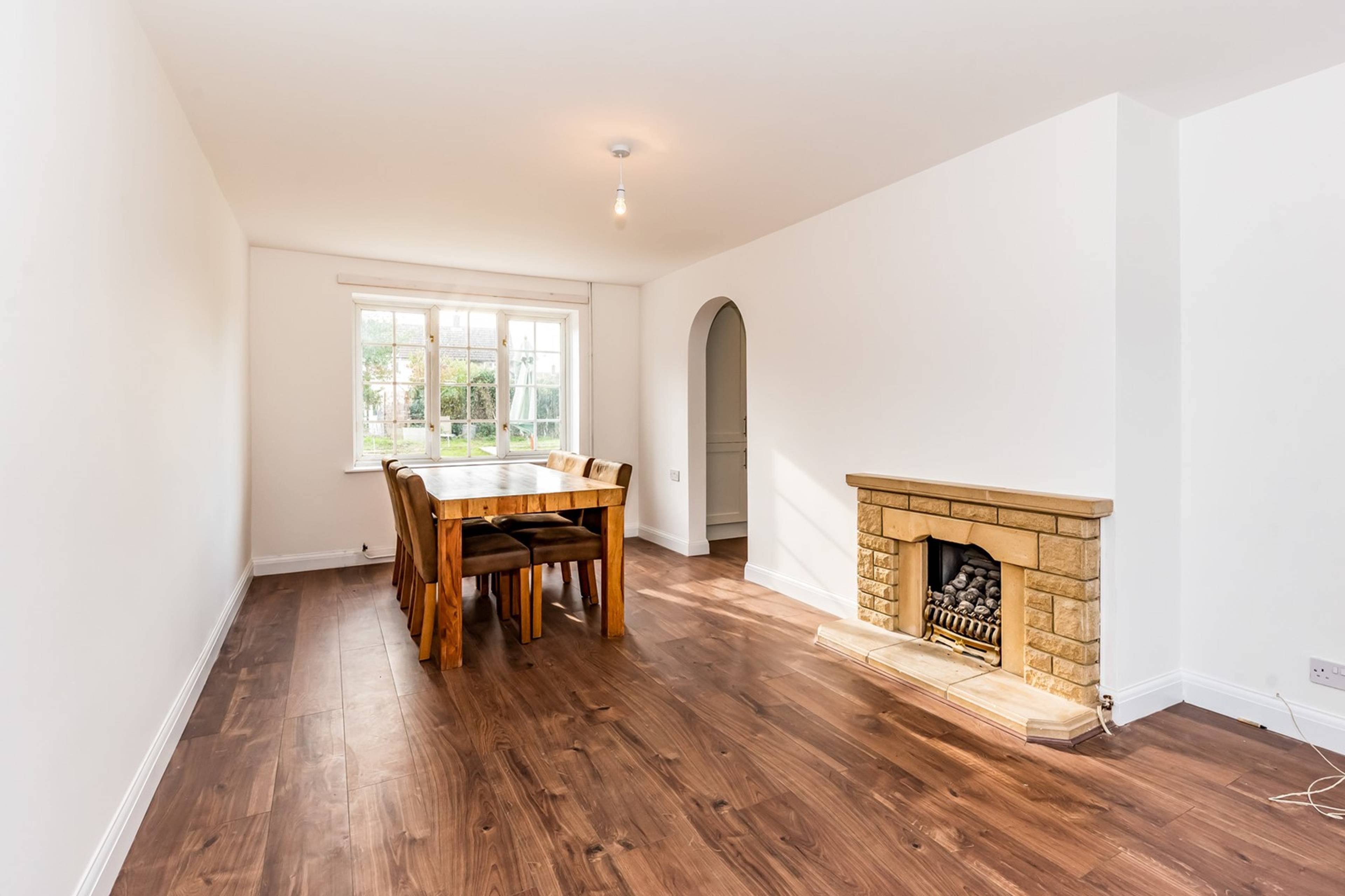 Lounge/Dining Room