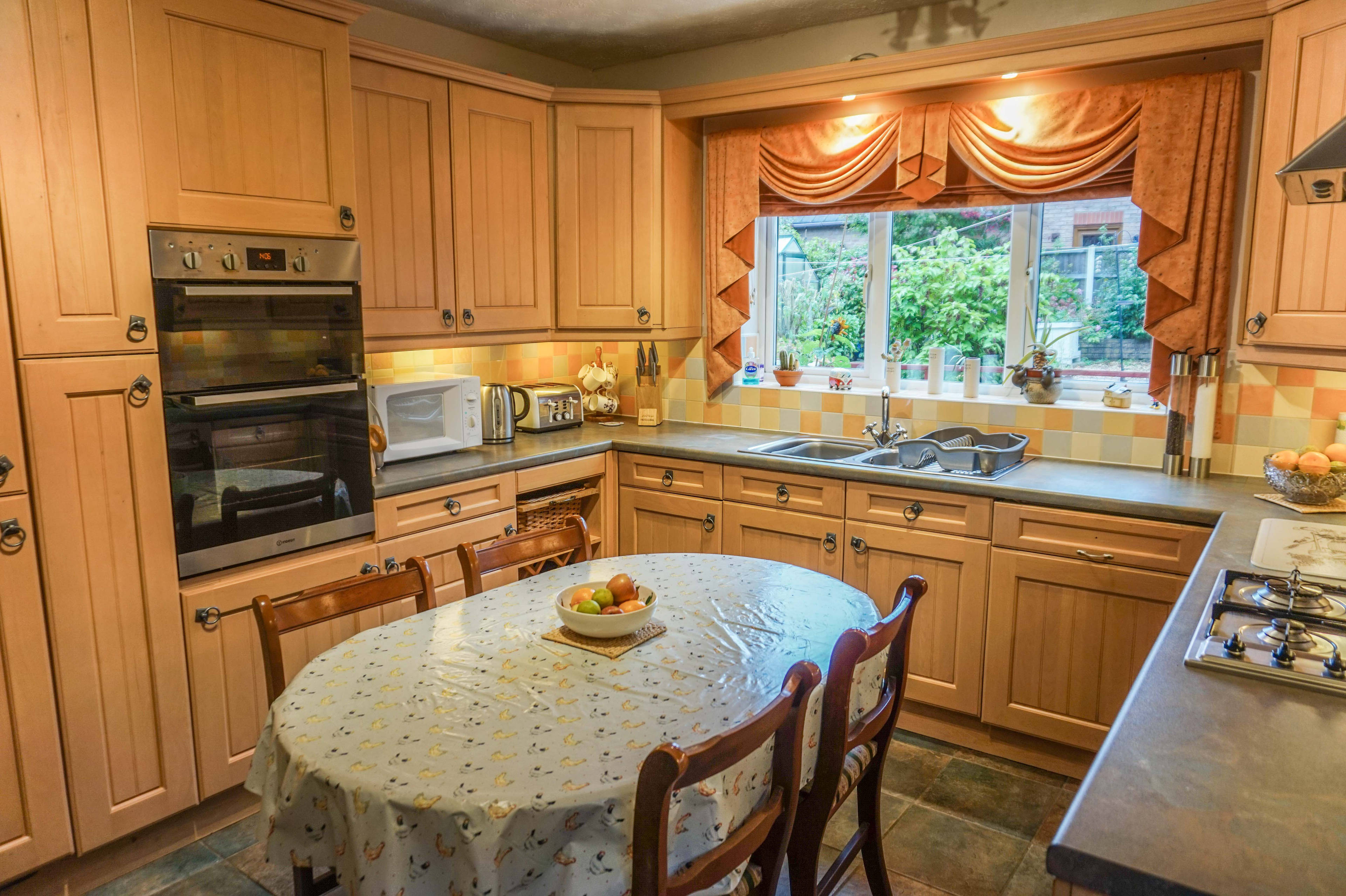 Kitchen/Breakfast