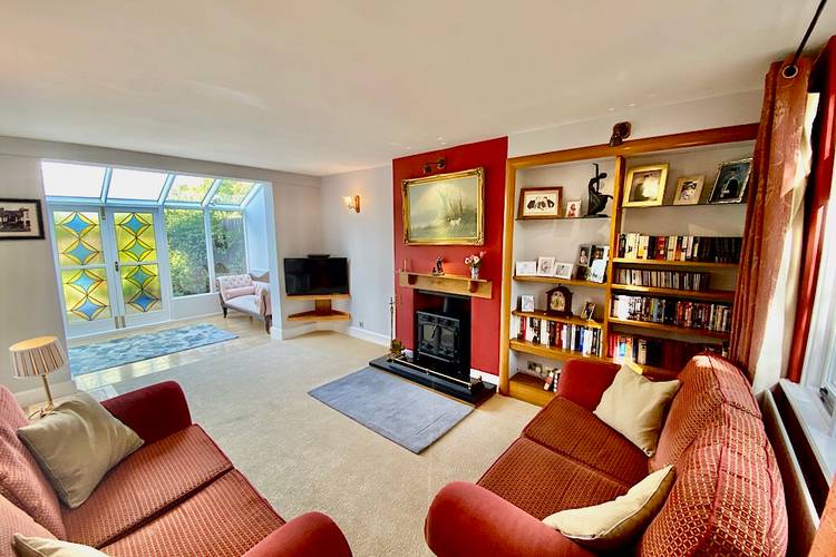 3 bedroom semi-detached house