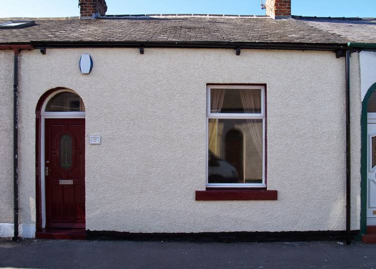 2 bedroom terraced house