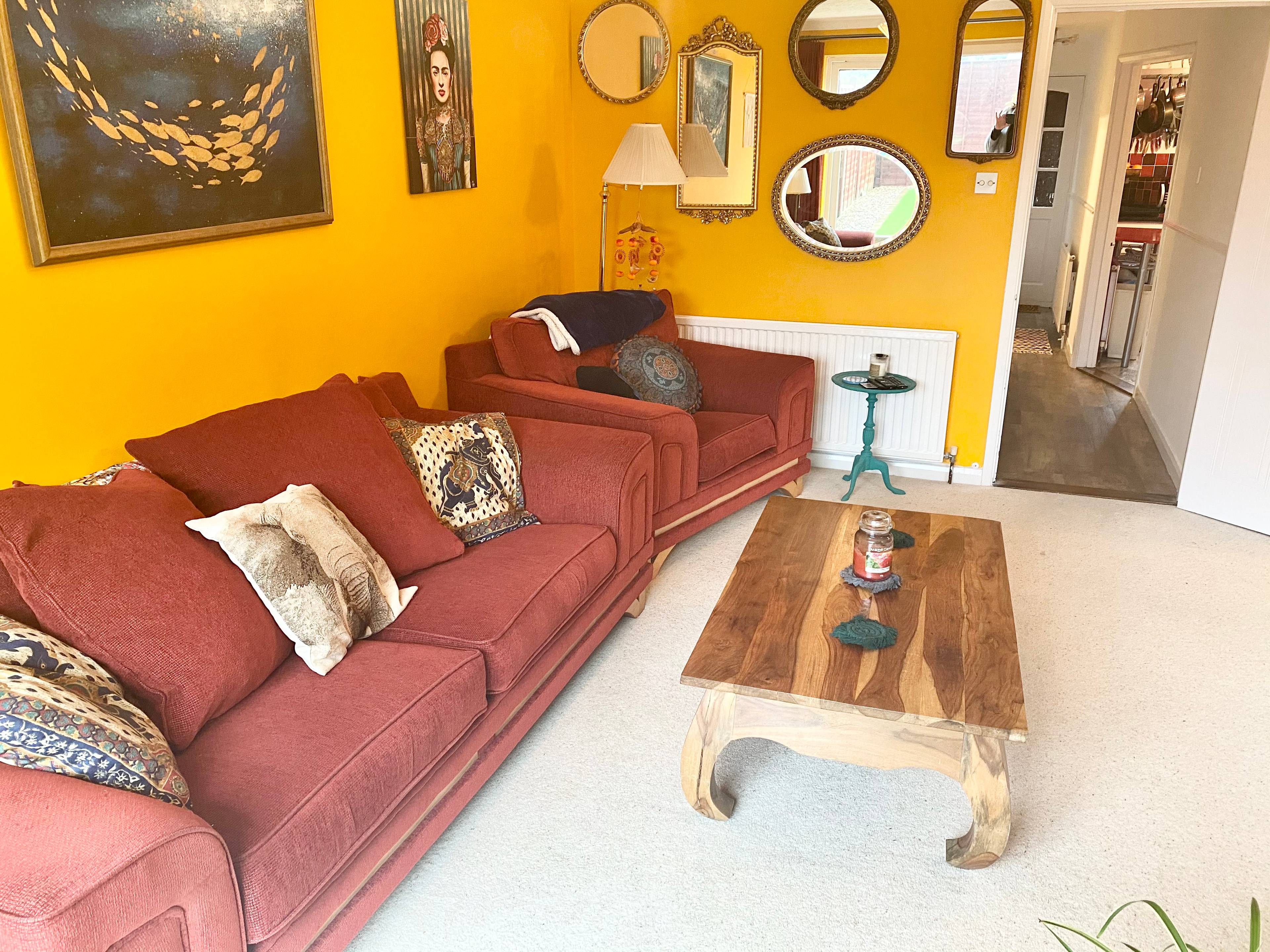 Lounge/Dining Room