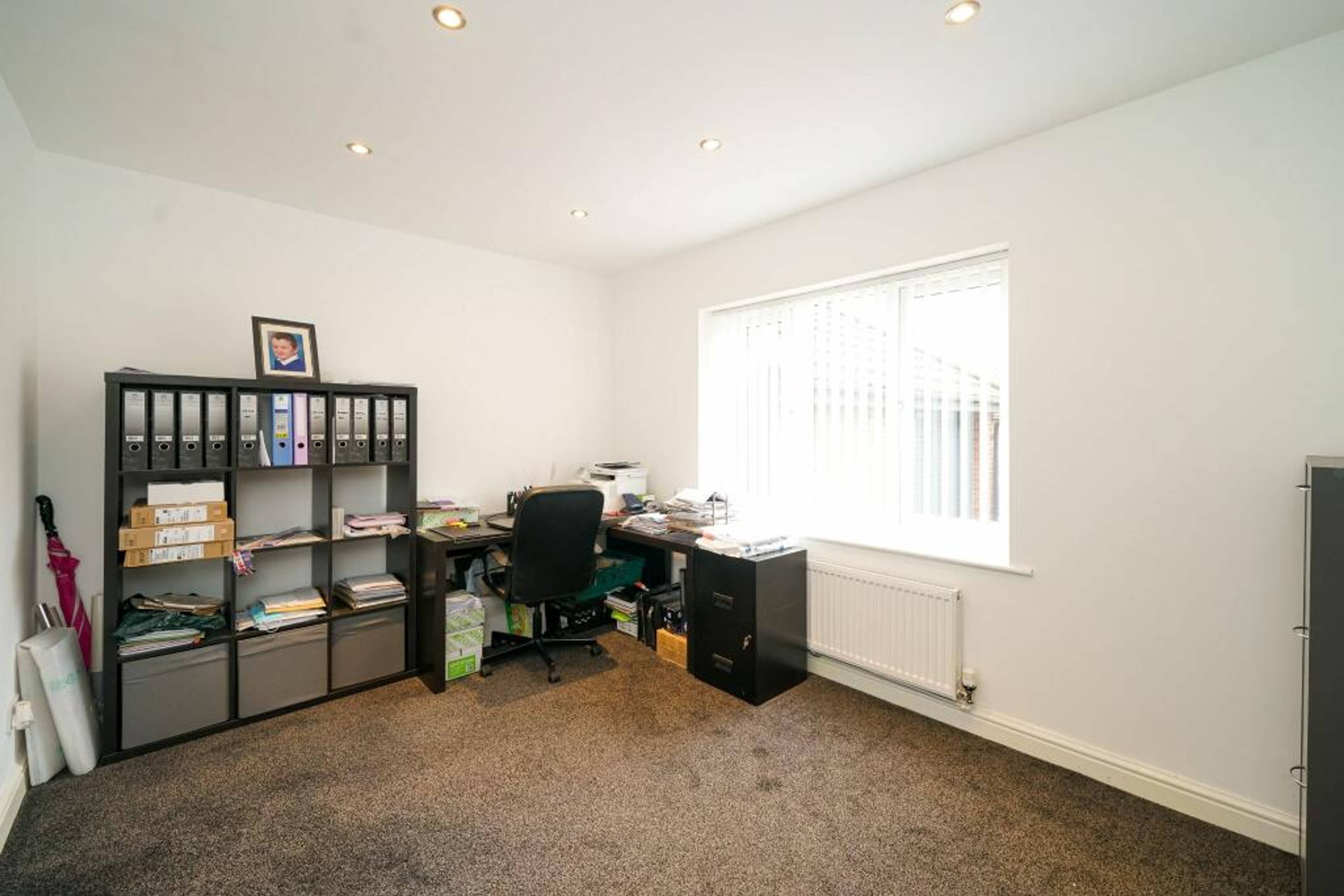Office / Bed' Five