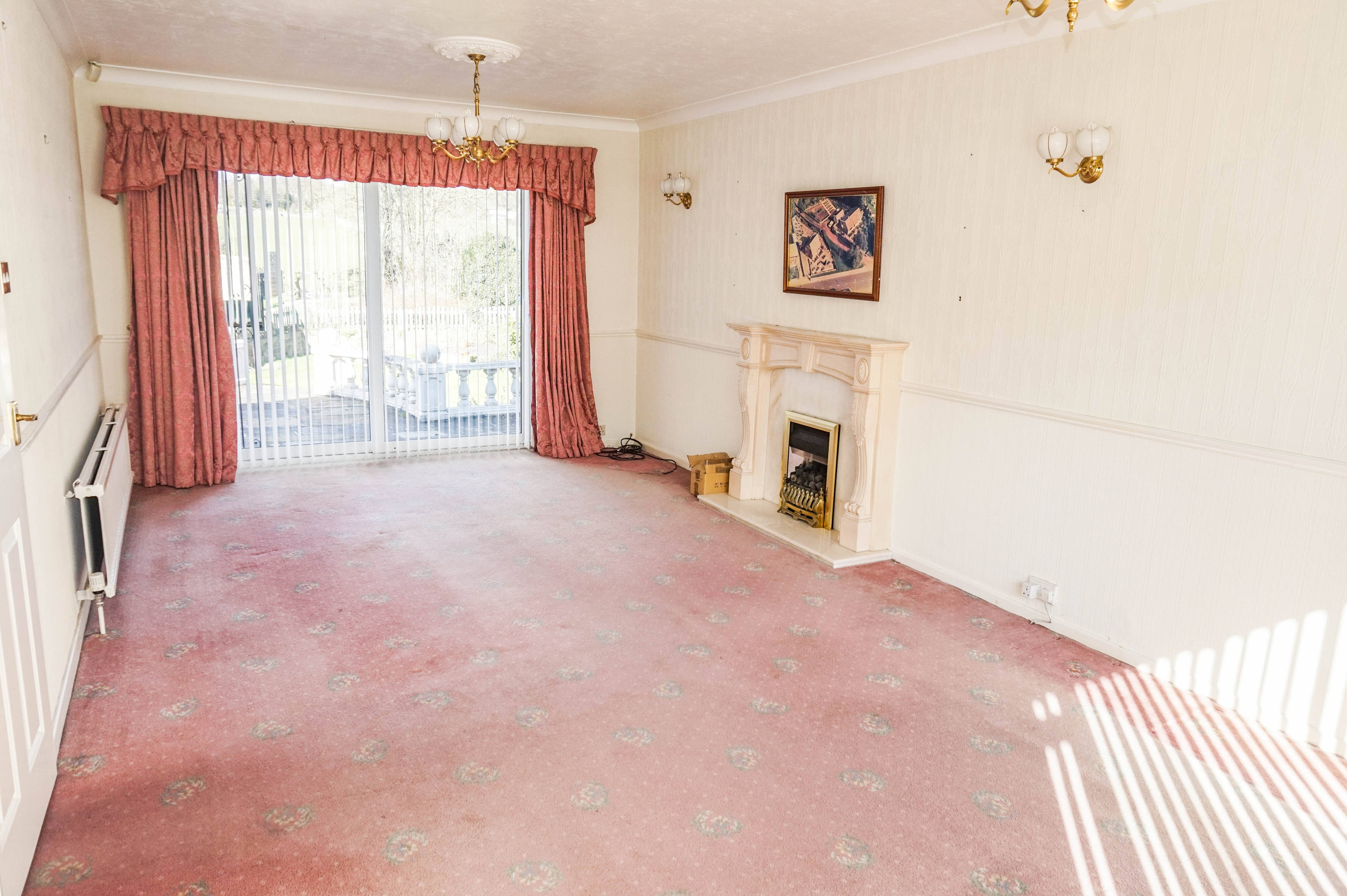 Lounge/Dining Room
