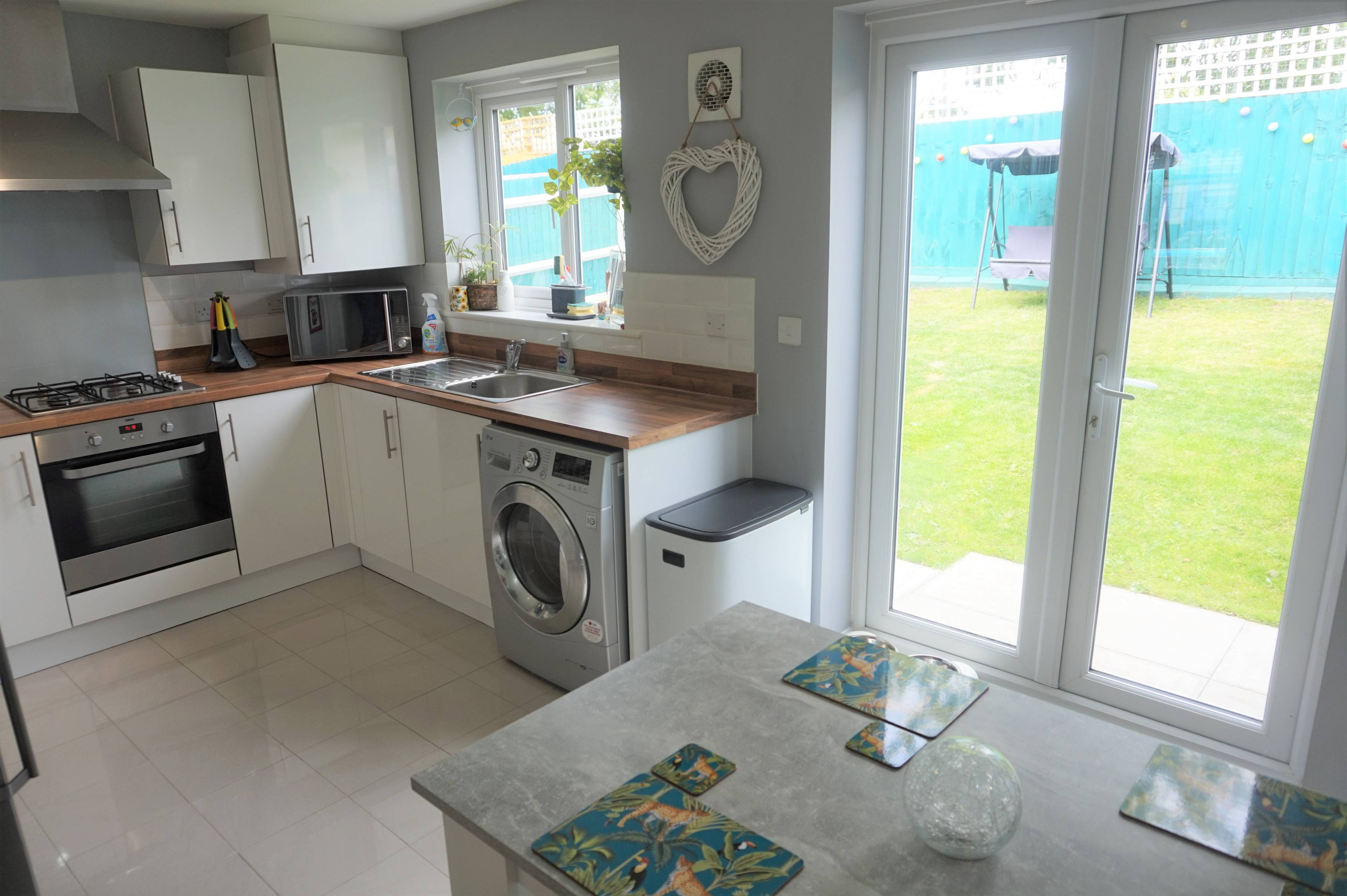 Kitchen/Dining Room