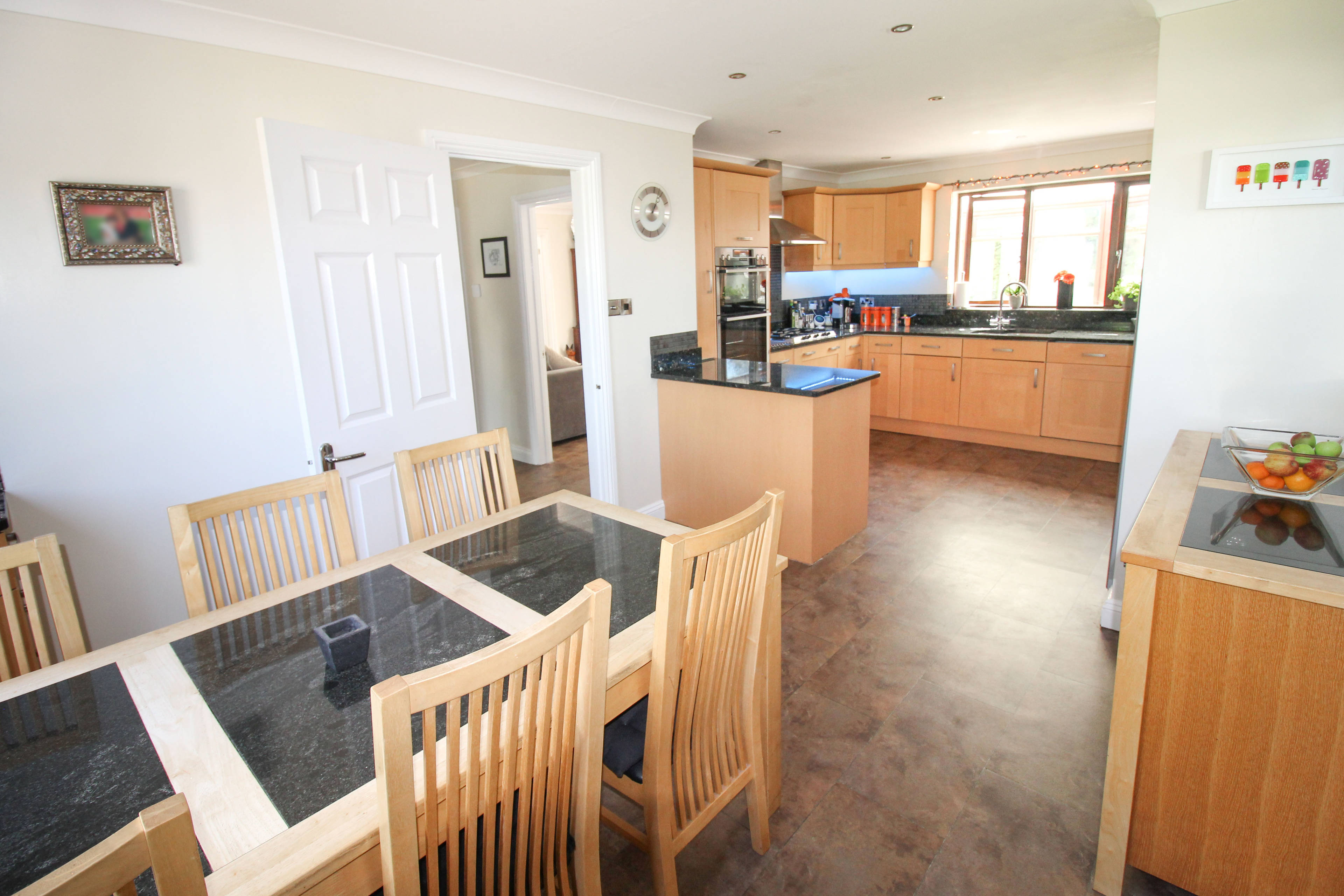 Kitchen/Dining Room