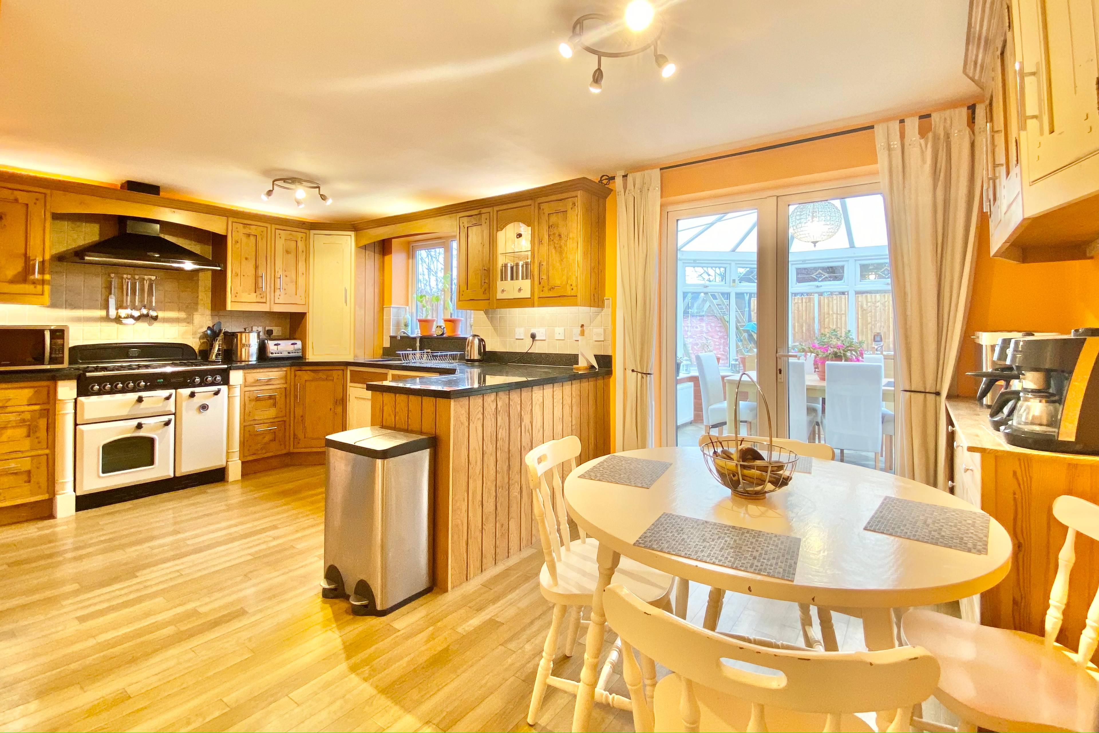 Kitchen/Breakfast