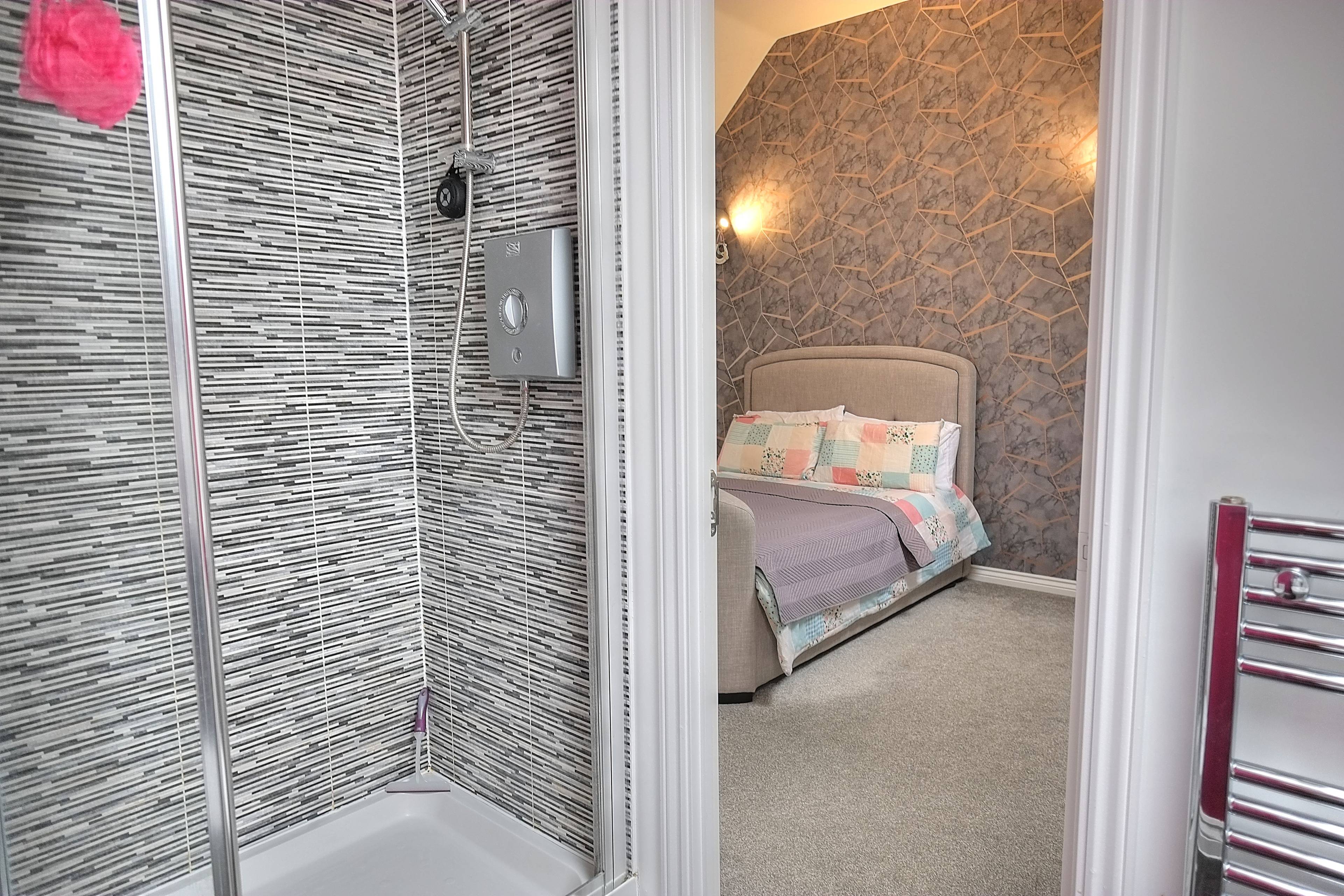 Master En-suite