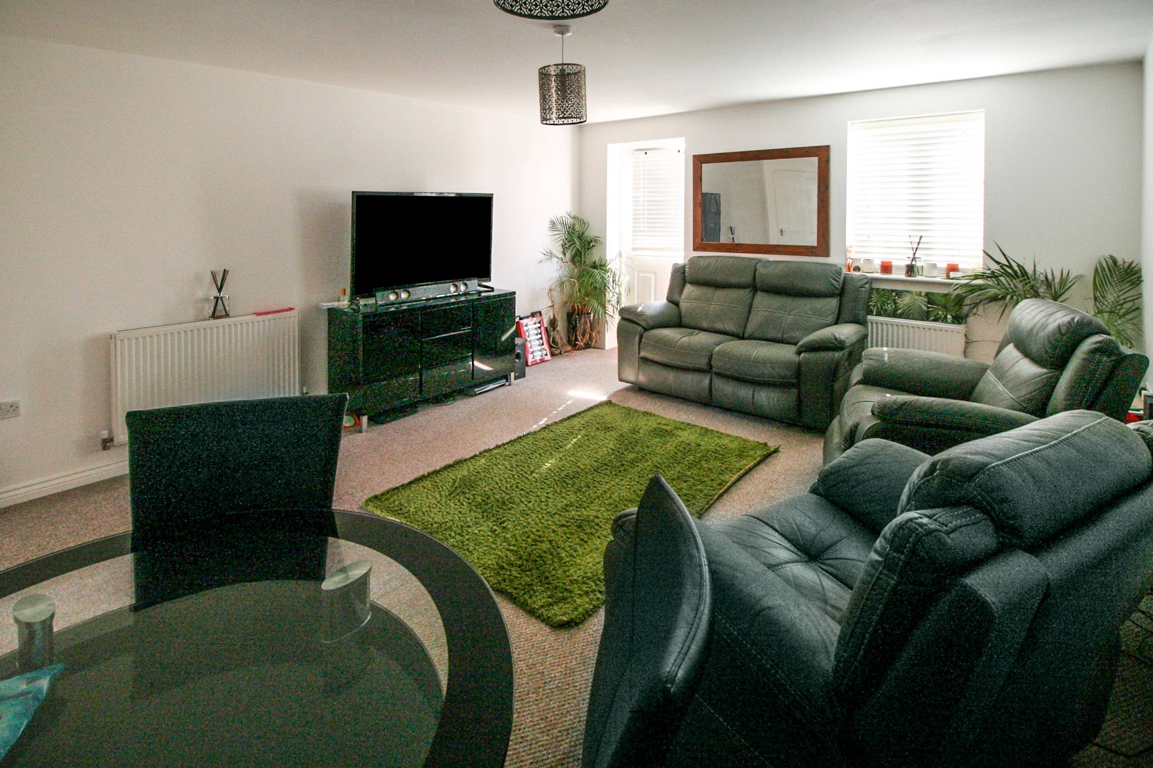 Lounge/Dining Room