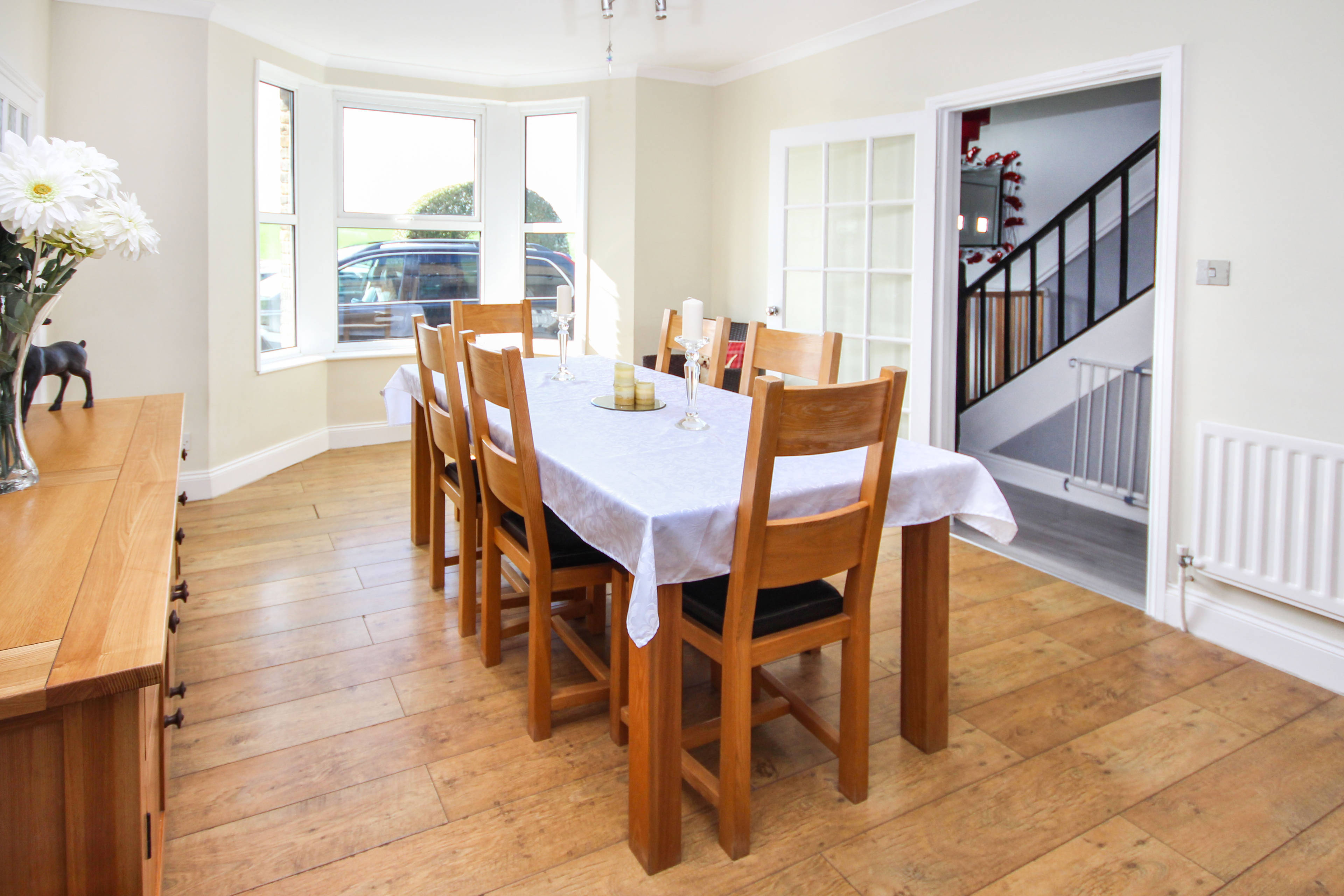 Lounge/Dining Room