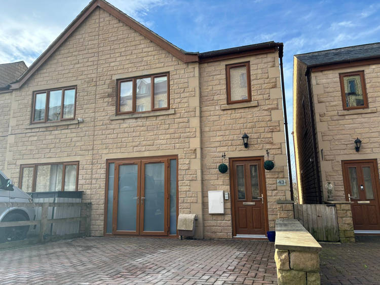 4 bedroom semi-detached house