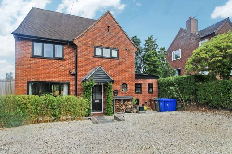 4 bedroom detached house