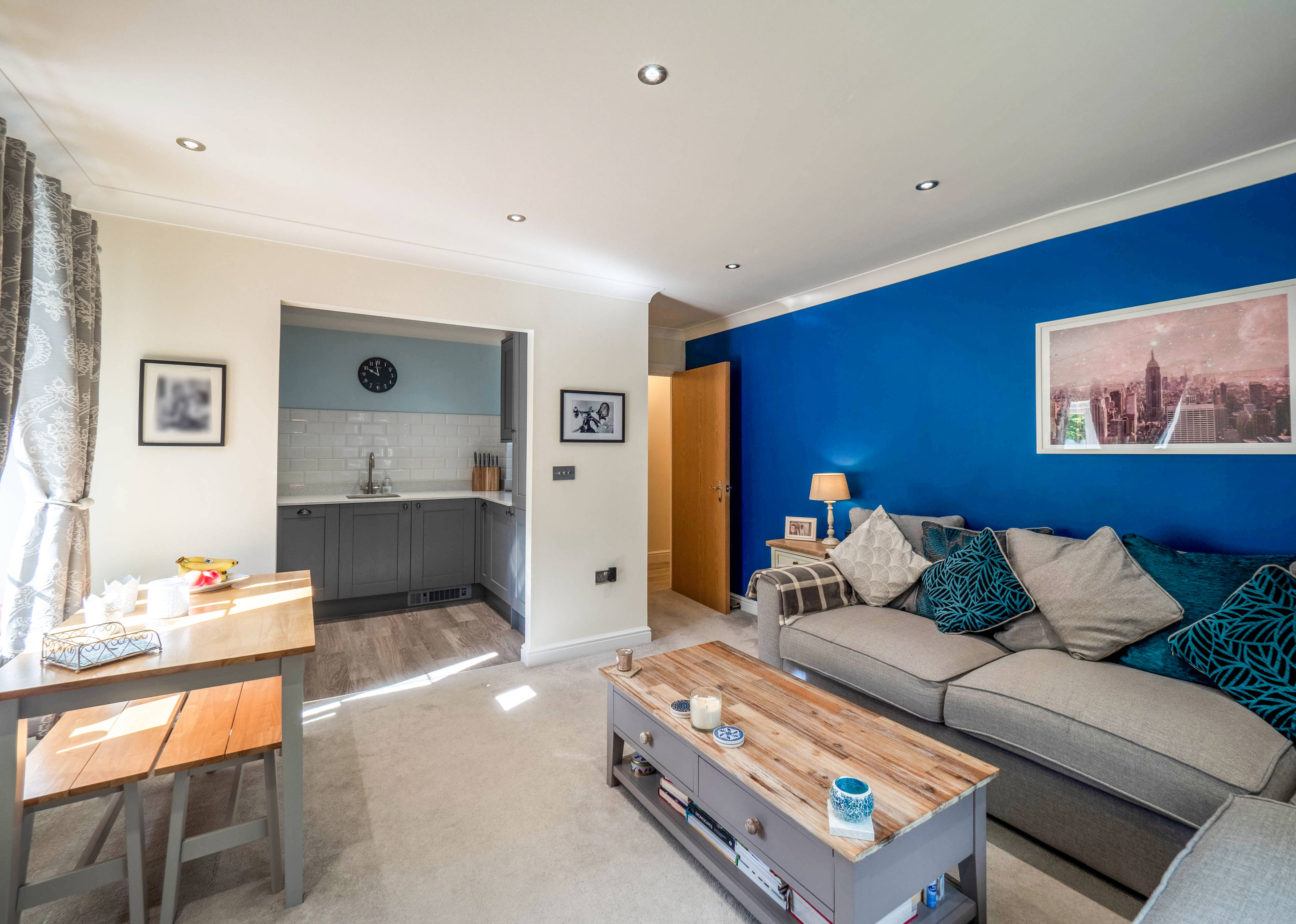 Lounge / Kitchen