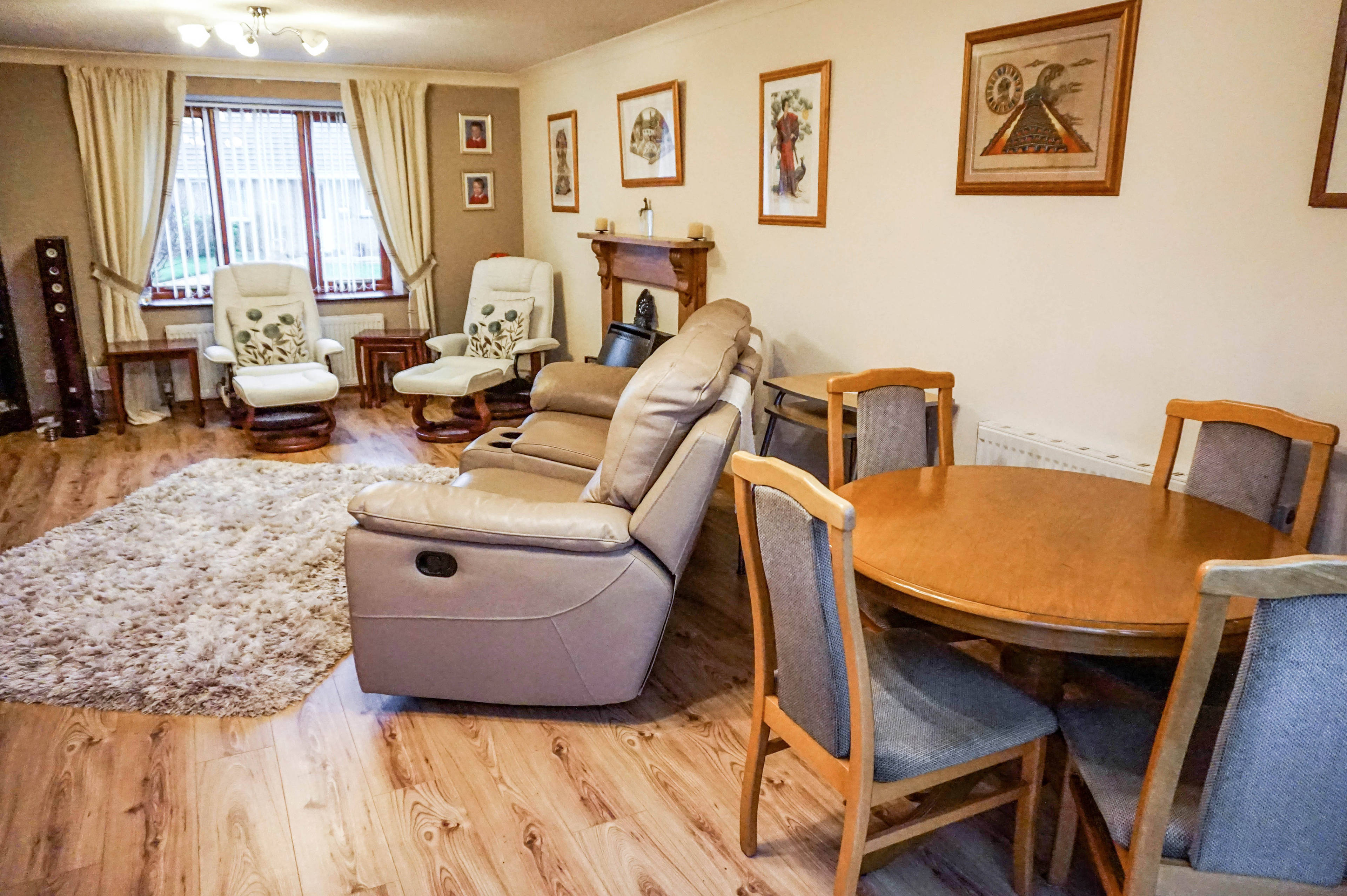 Lounge/Dining Room