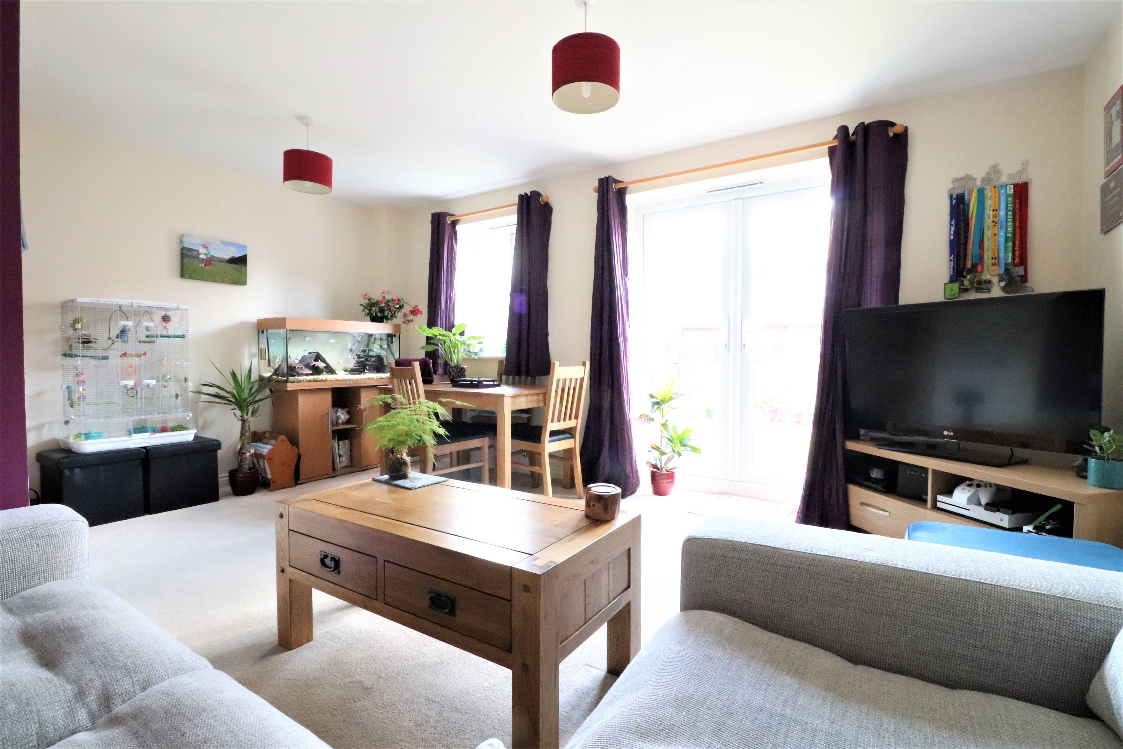 Lounge/Dining Room