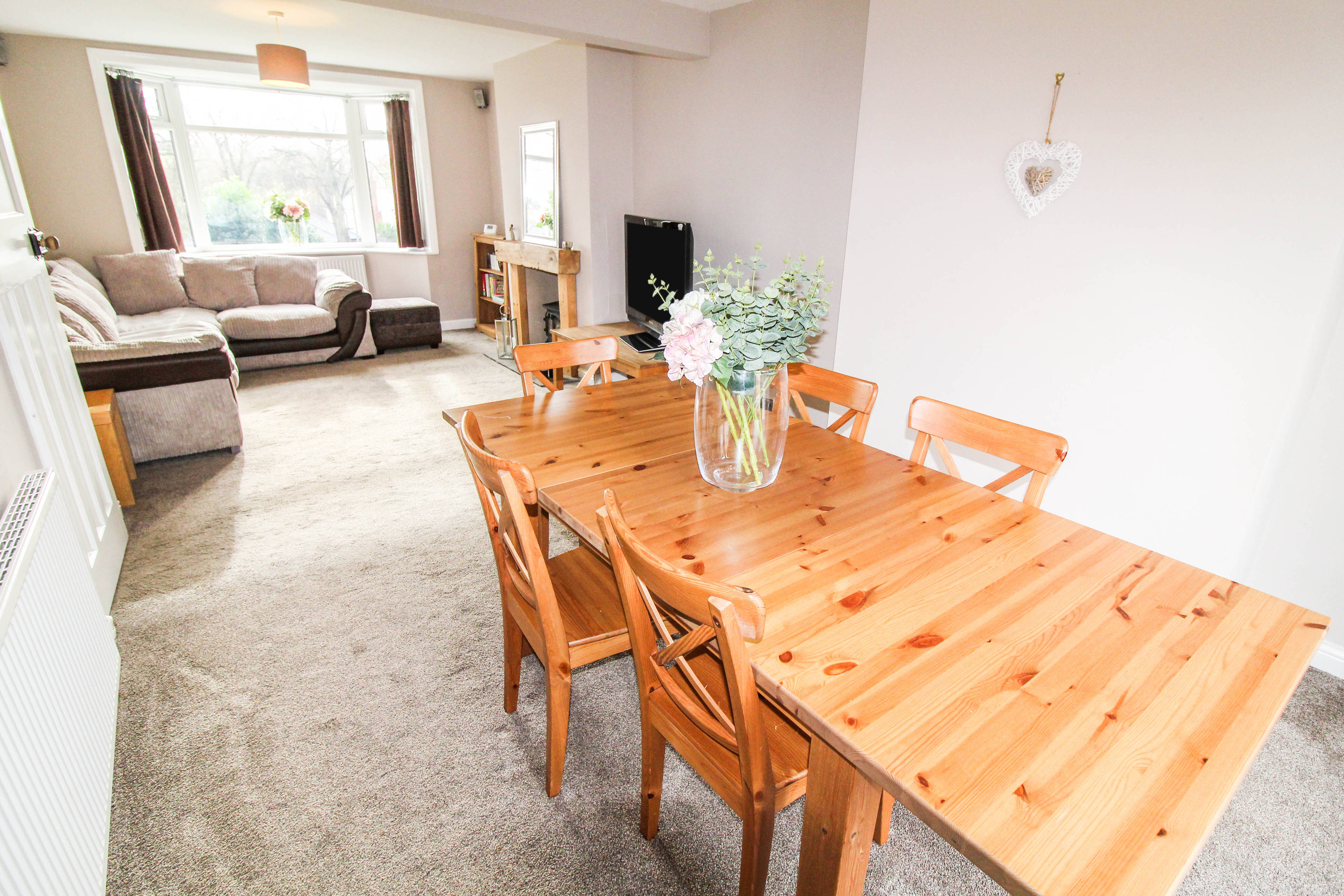 Lounge/Dining Room