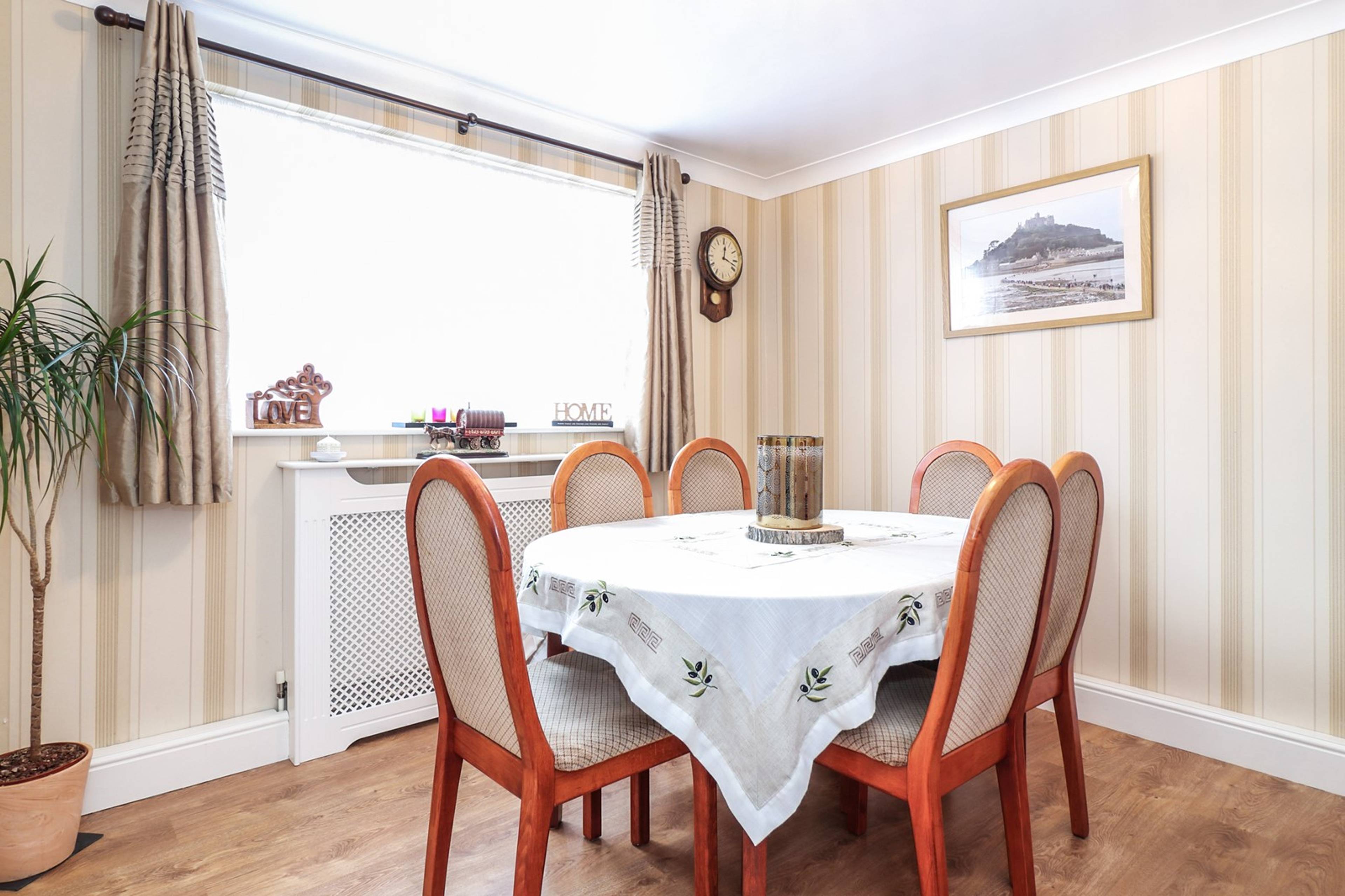 Dining Room/Bedroom