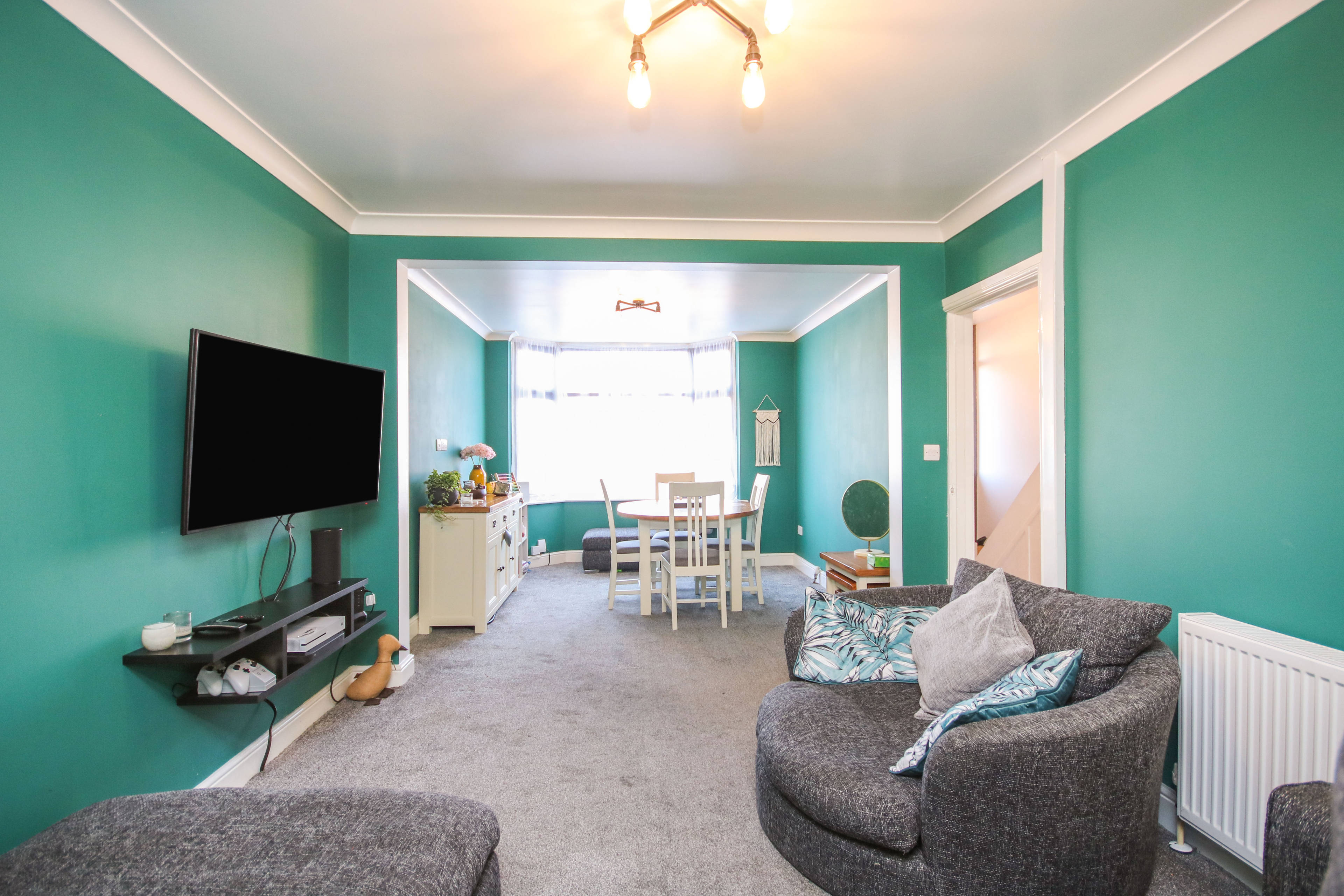 Lounge/Dining Room